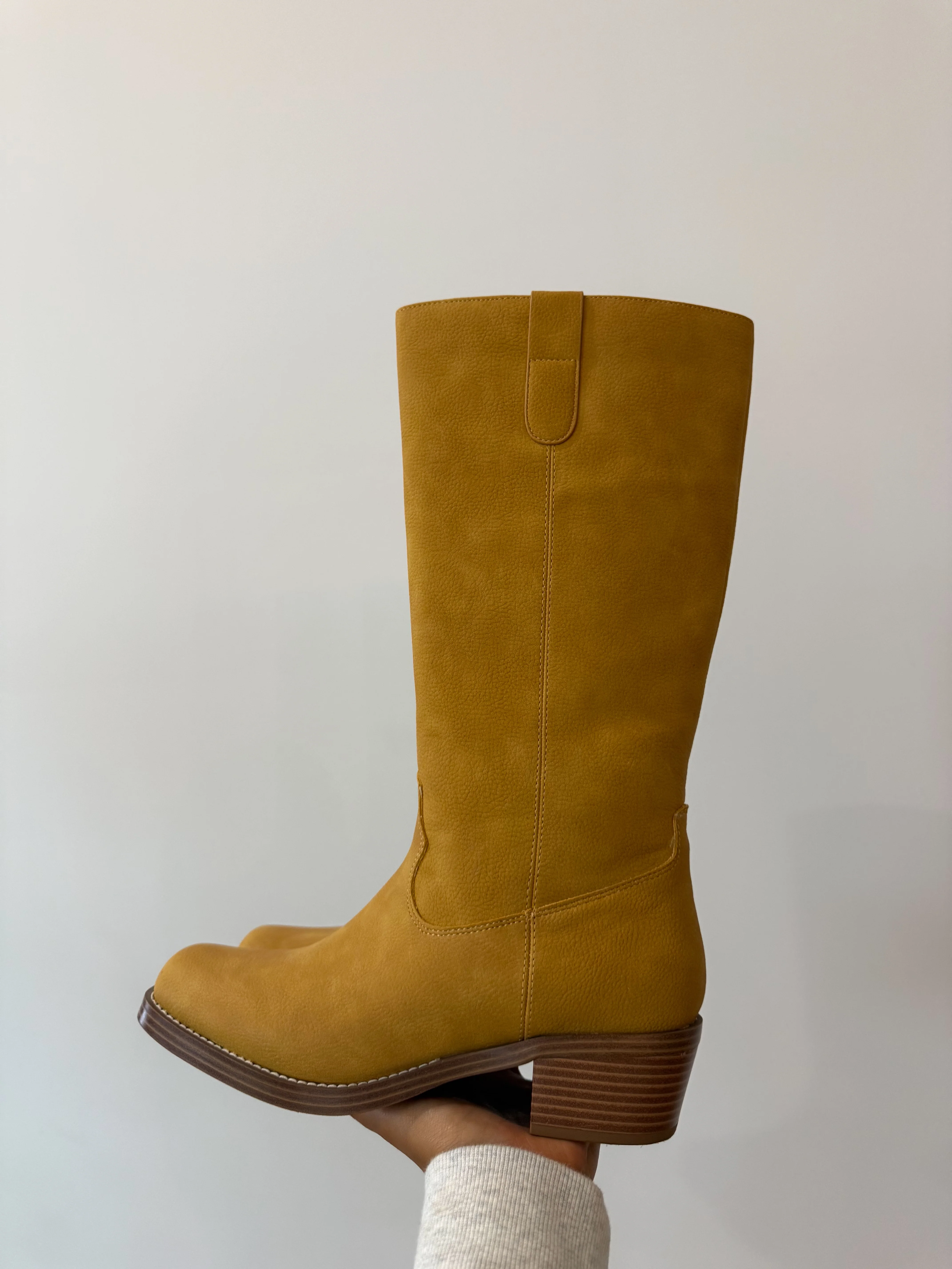Banana Riding Boots (Restock) - Image 3