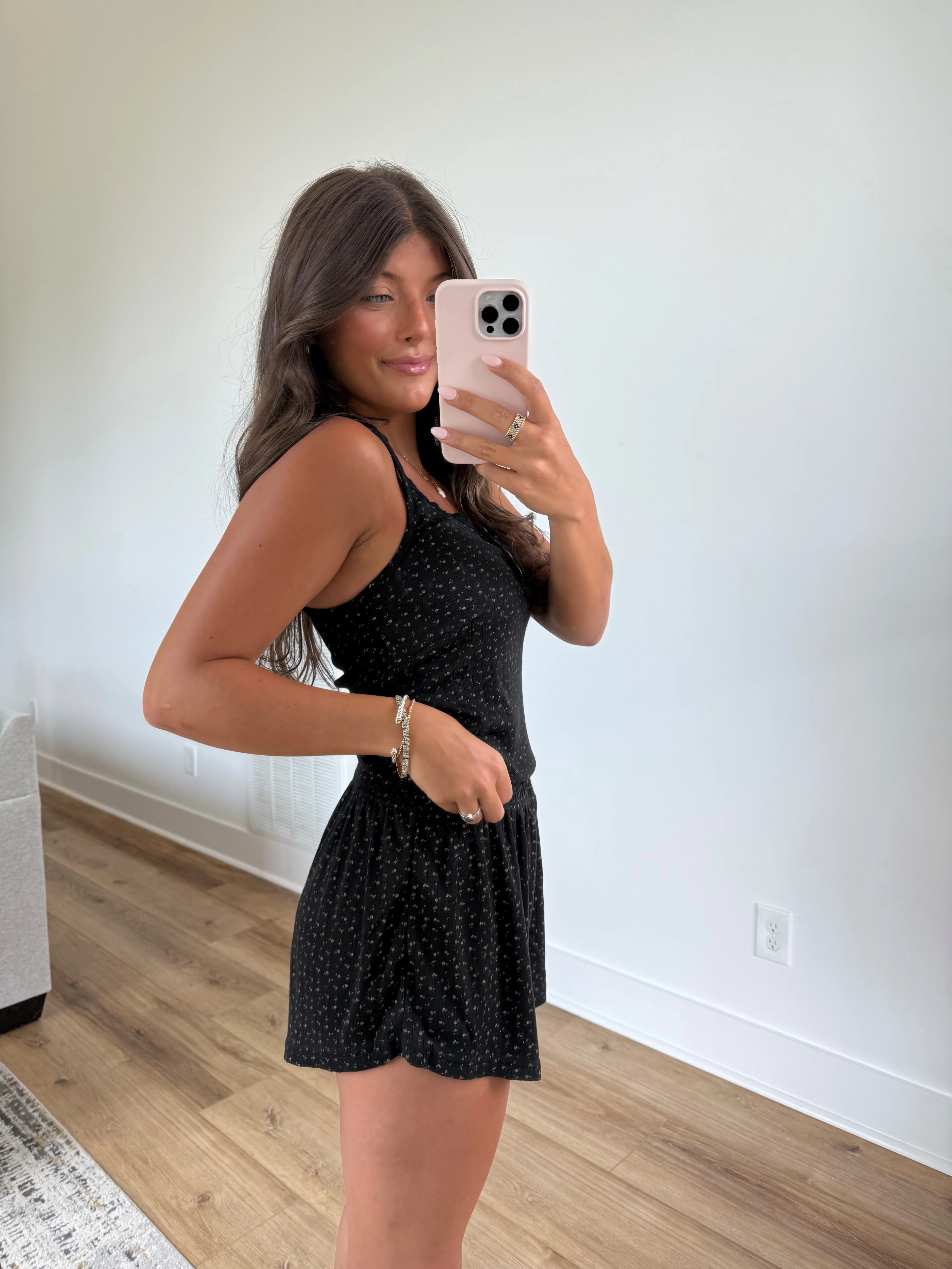 Black Dainty Lounge Set - Image 3