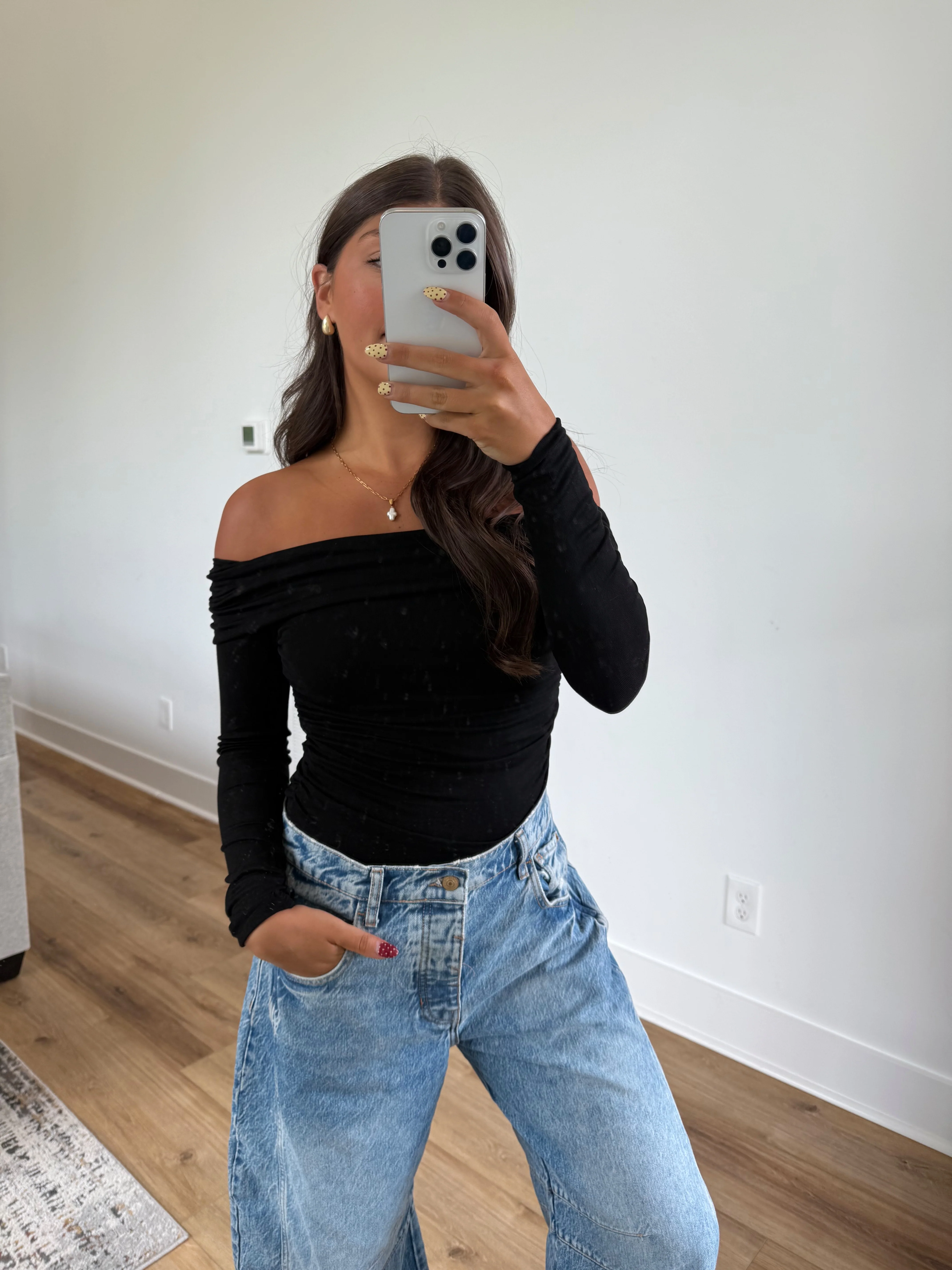 Black Off The Shoulder Bodysuit - Image 2