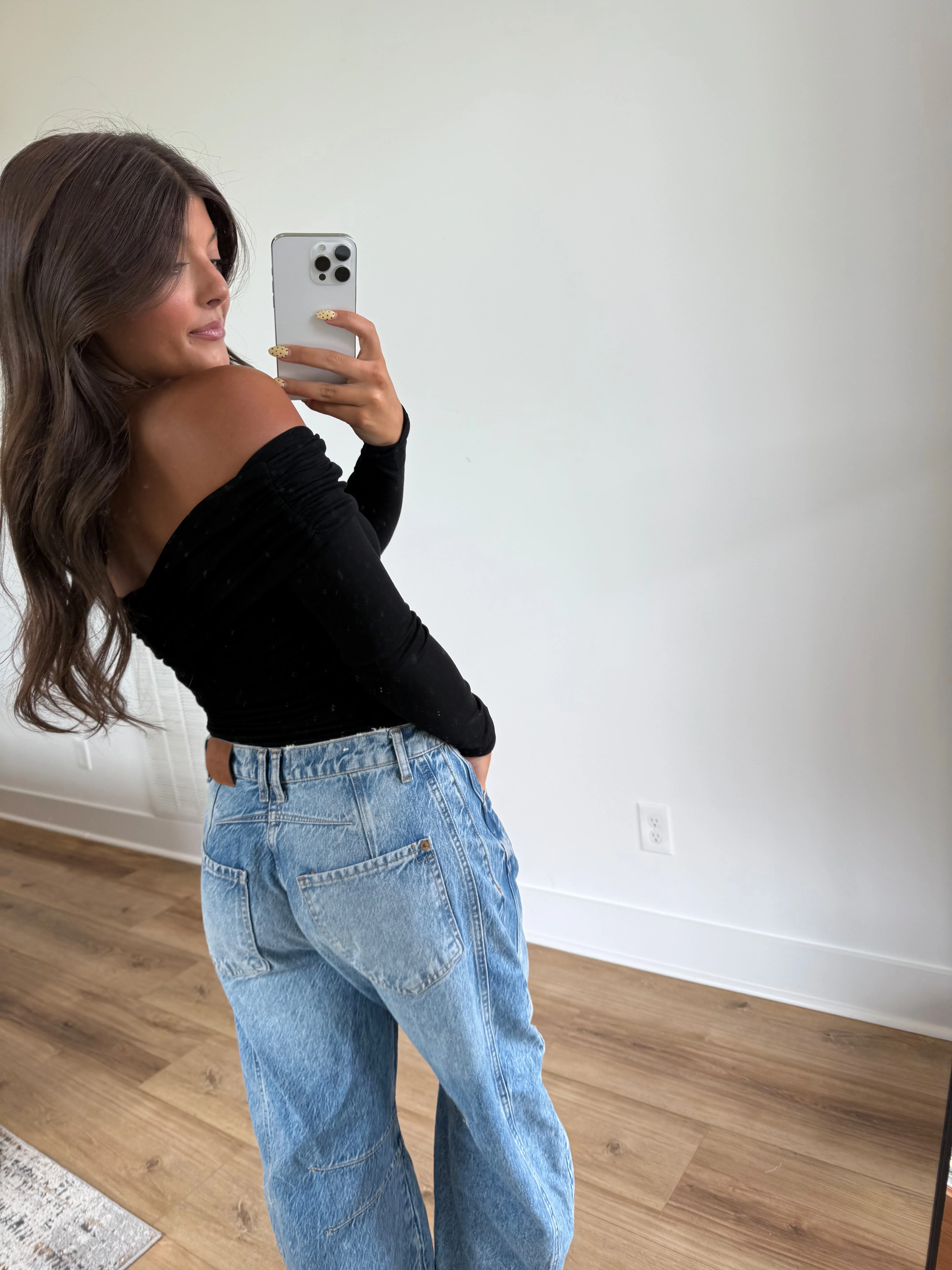 Black Off The Shoulder Bodysuit - Image 4