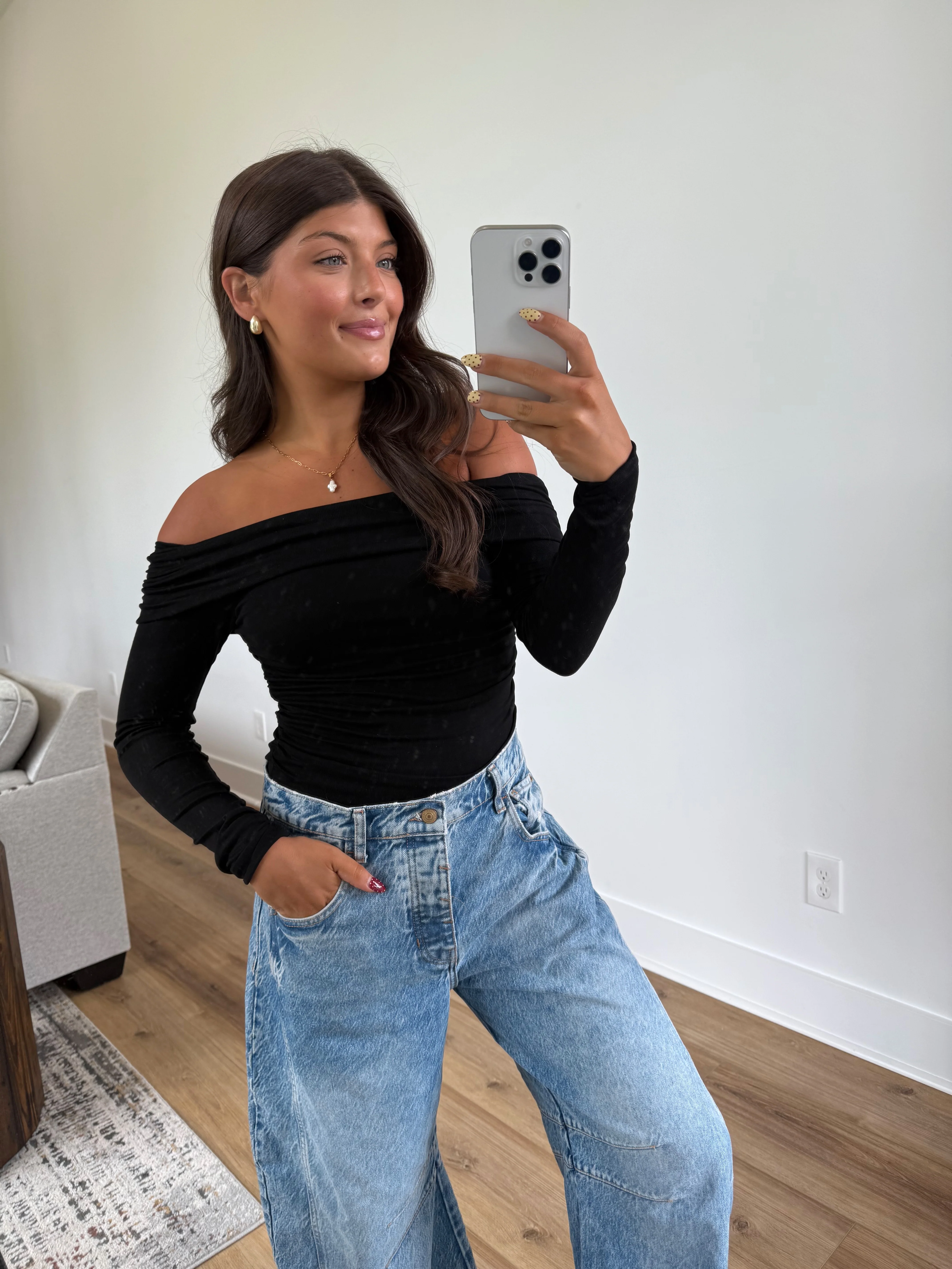 Black Off The Shoulder Bodysuit - Image 5