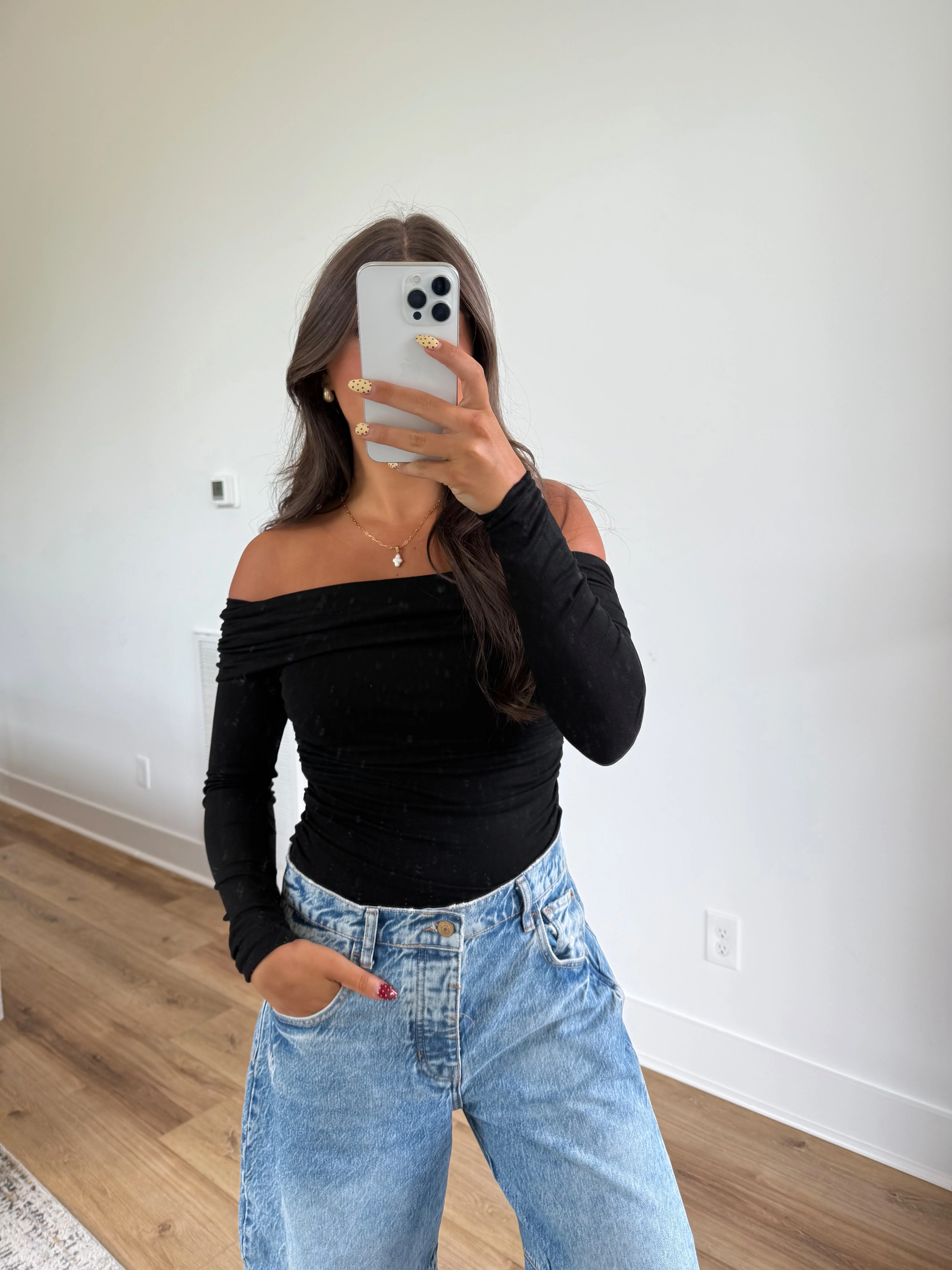 Black Off The Shoulder Bodysuit - Image 6