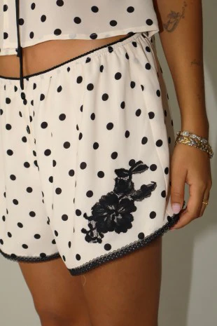 Chic Shorts - Image 7