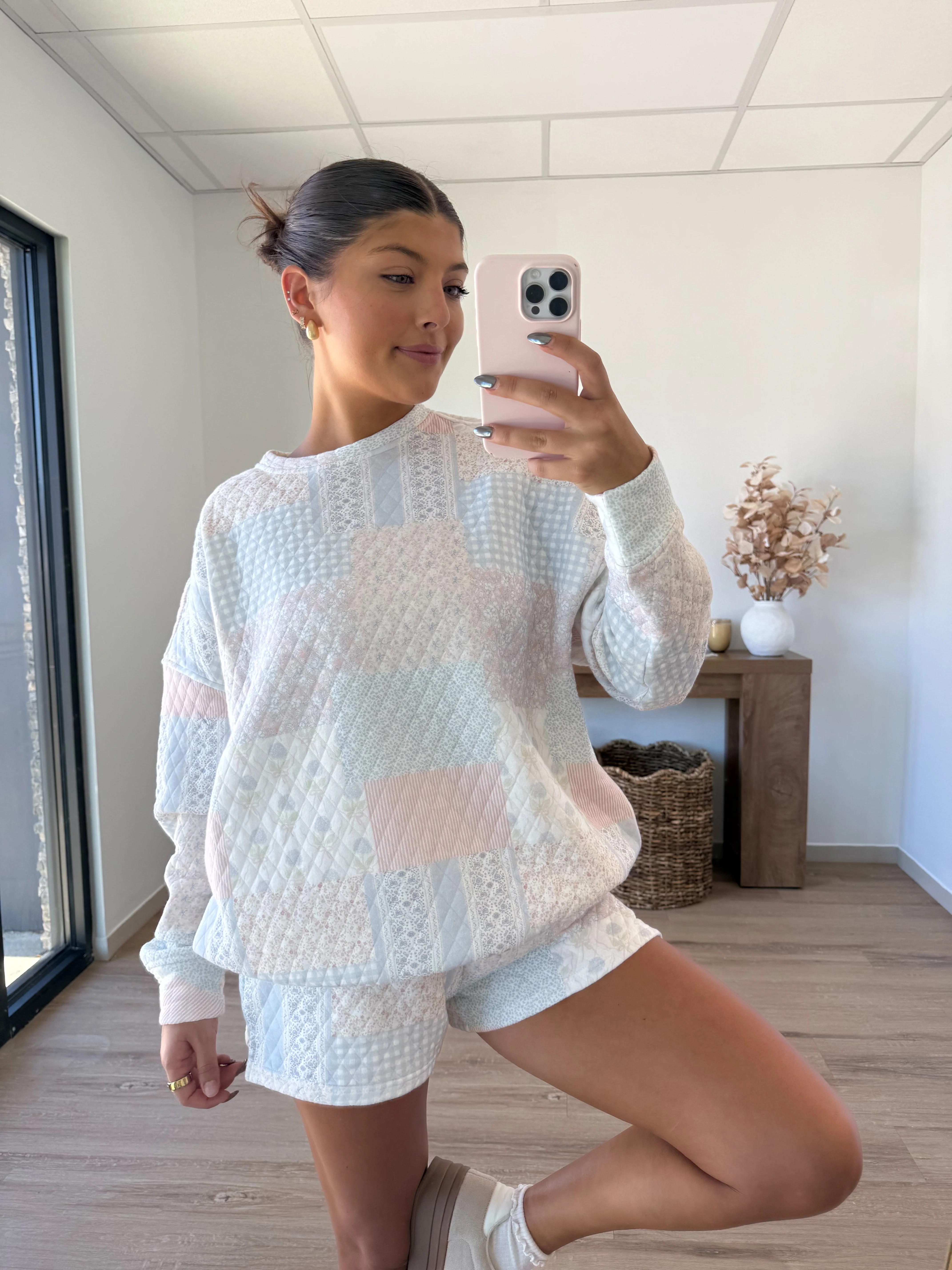 Cottage Quilt CREWNECK