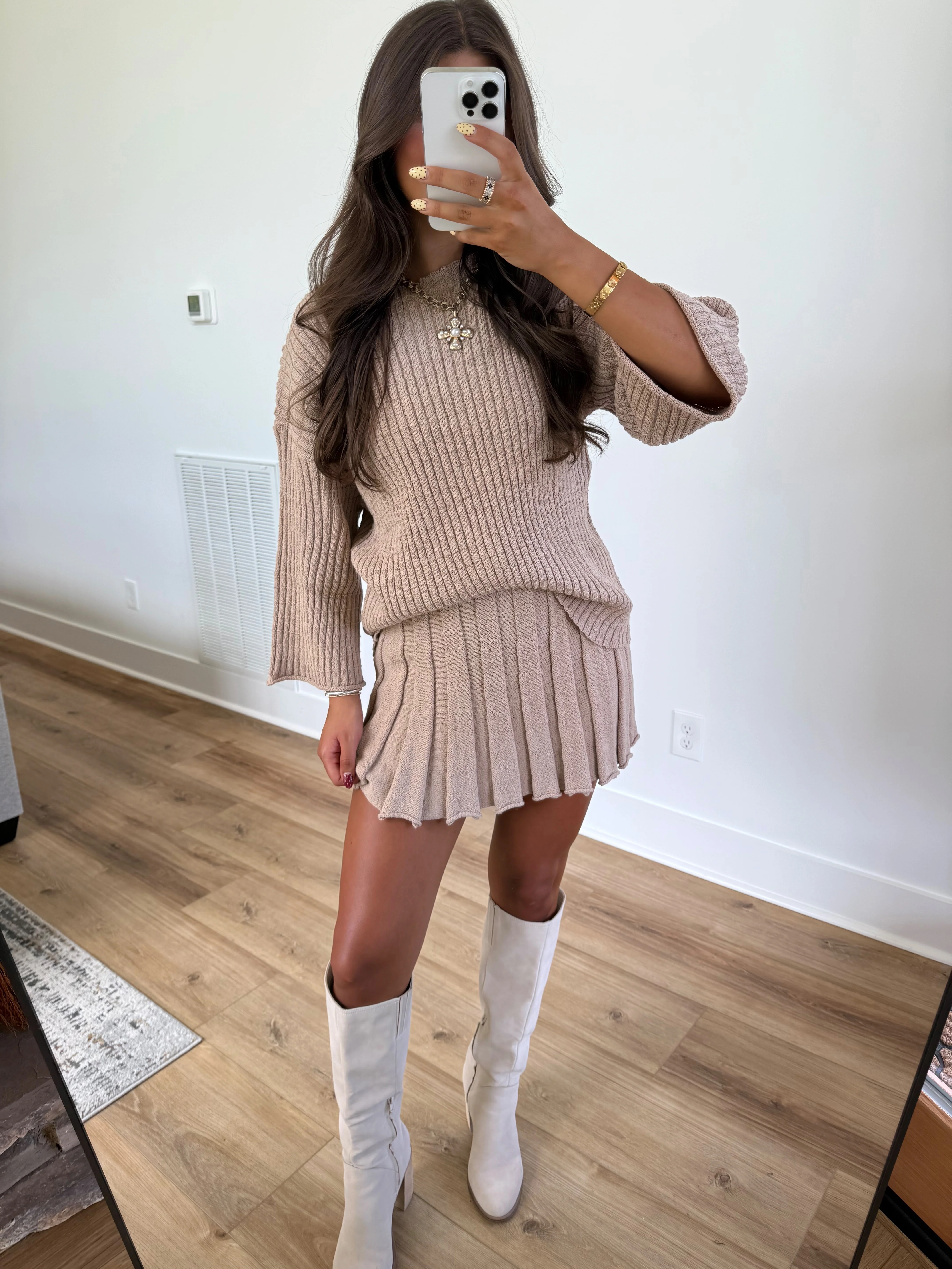 Falling for Beige Set - Image 2