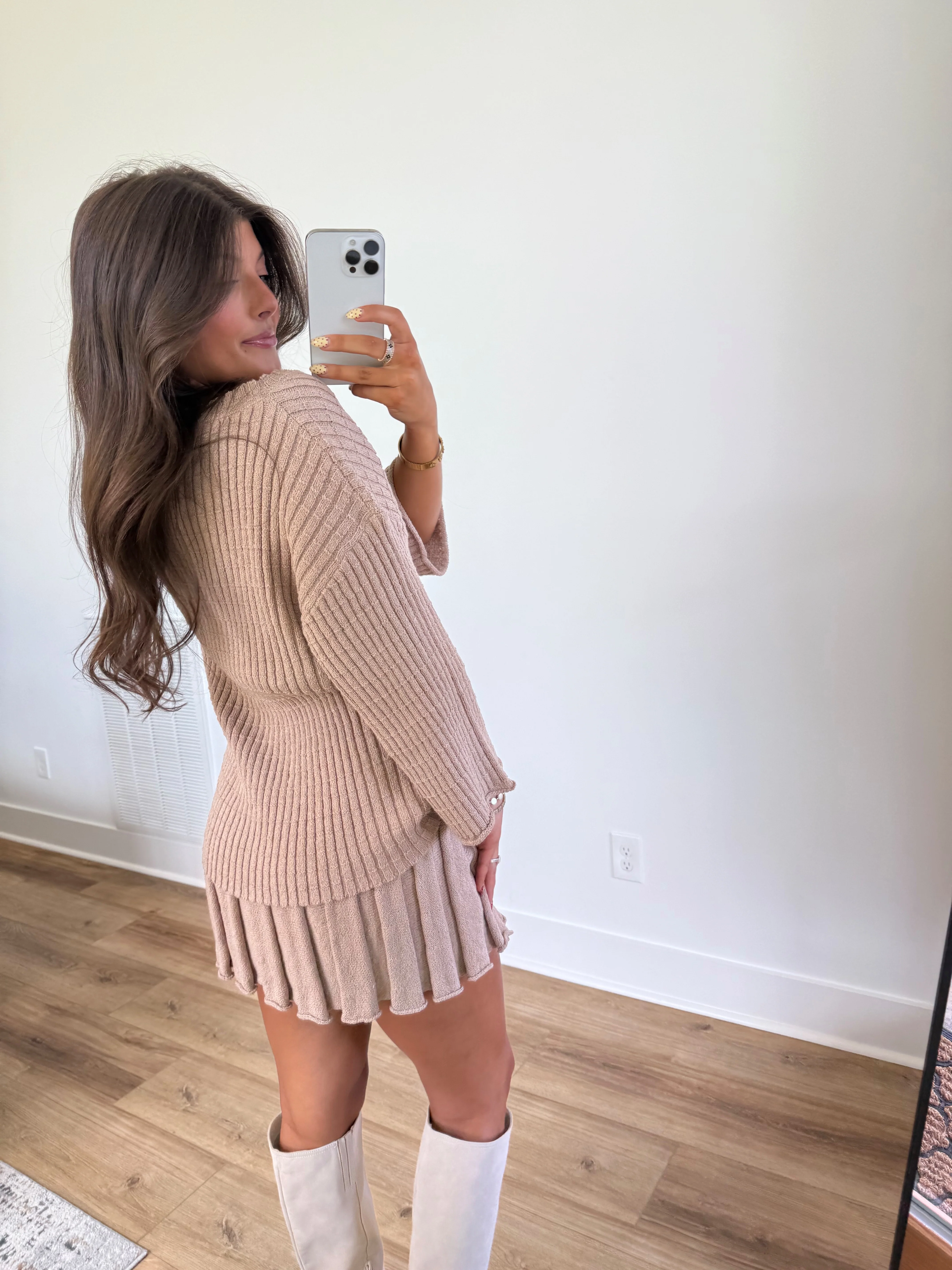 Falling for Beige Set - Image 4