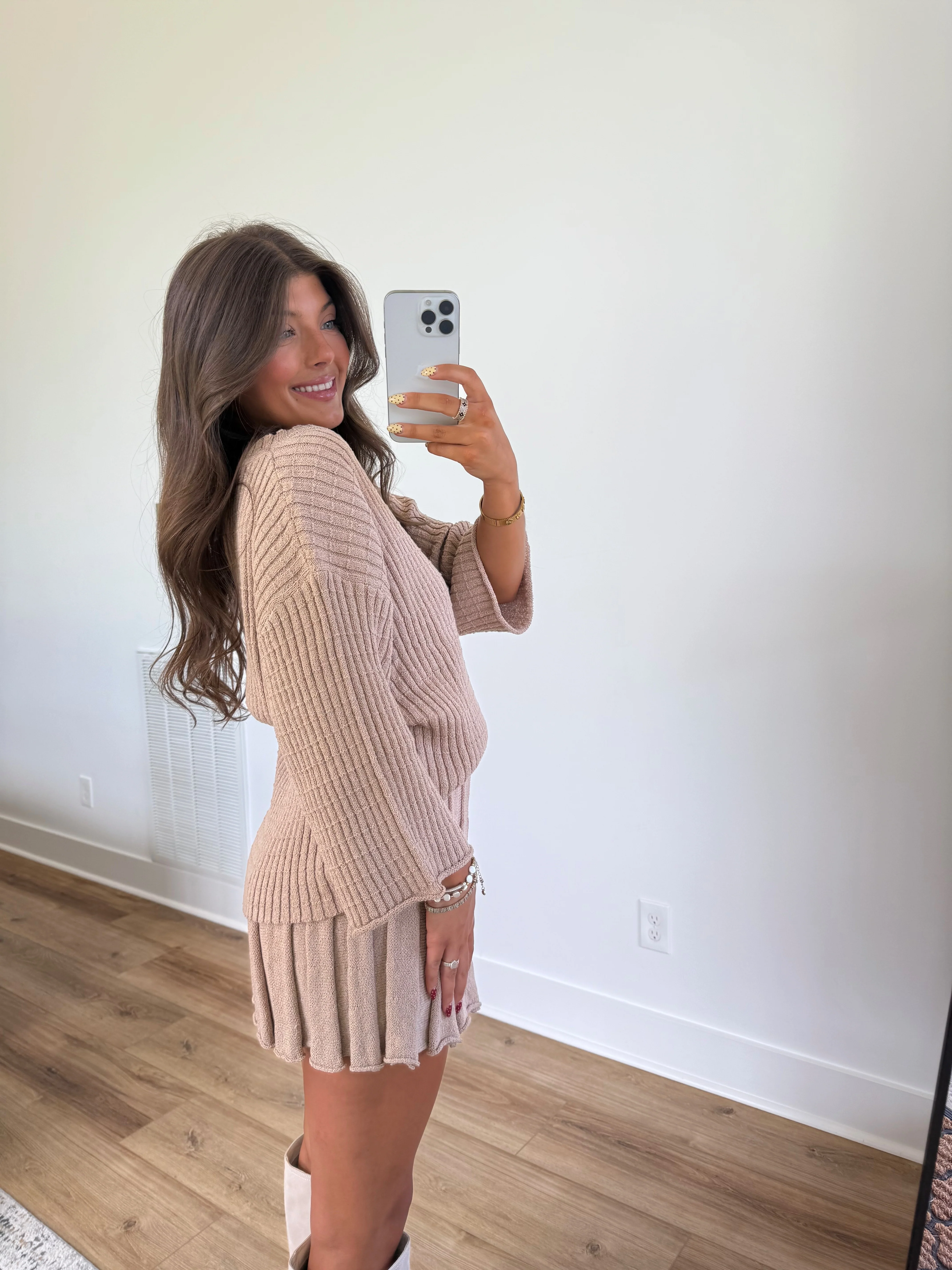 Falling for Beige Set - Image 5