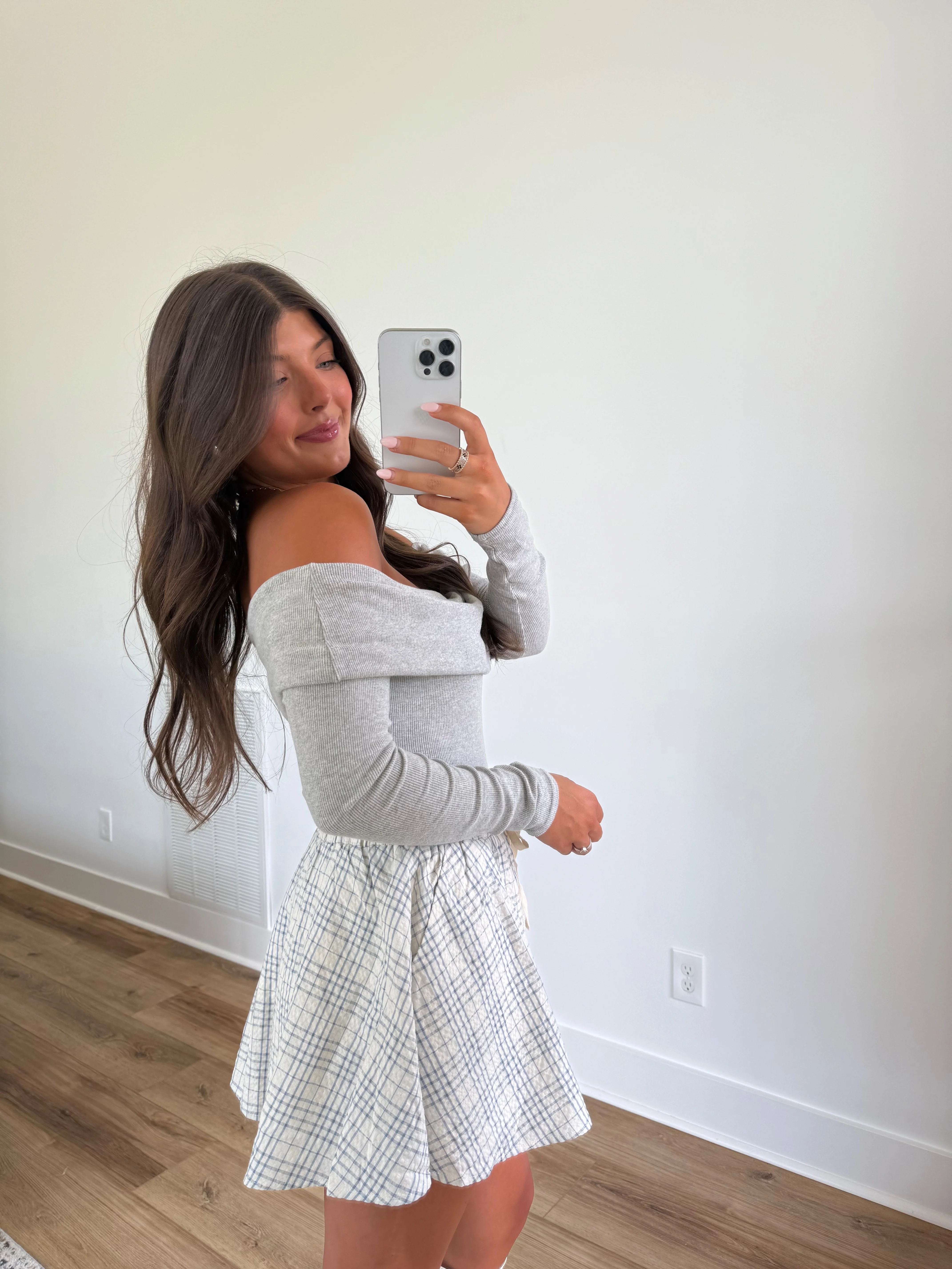 Grey Off-Shoulder Bodysuit - Image 3
