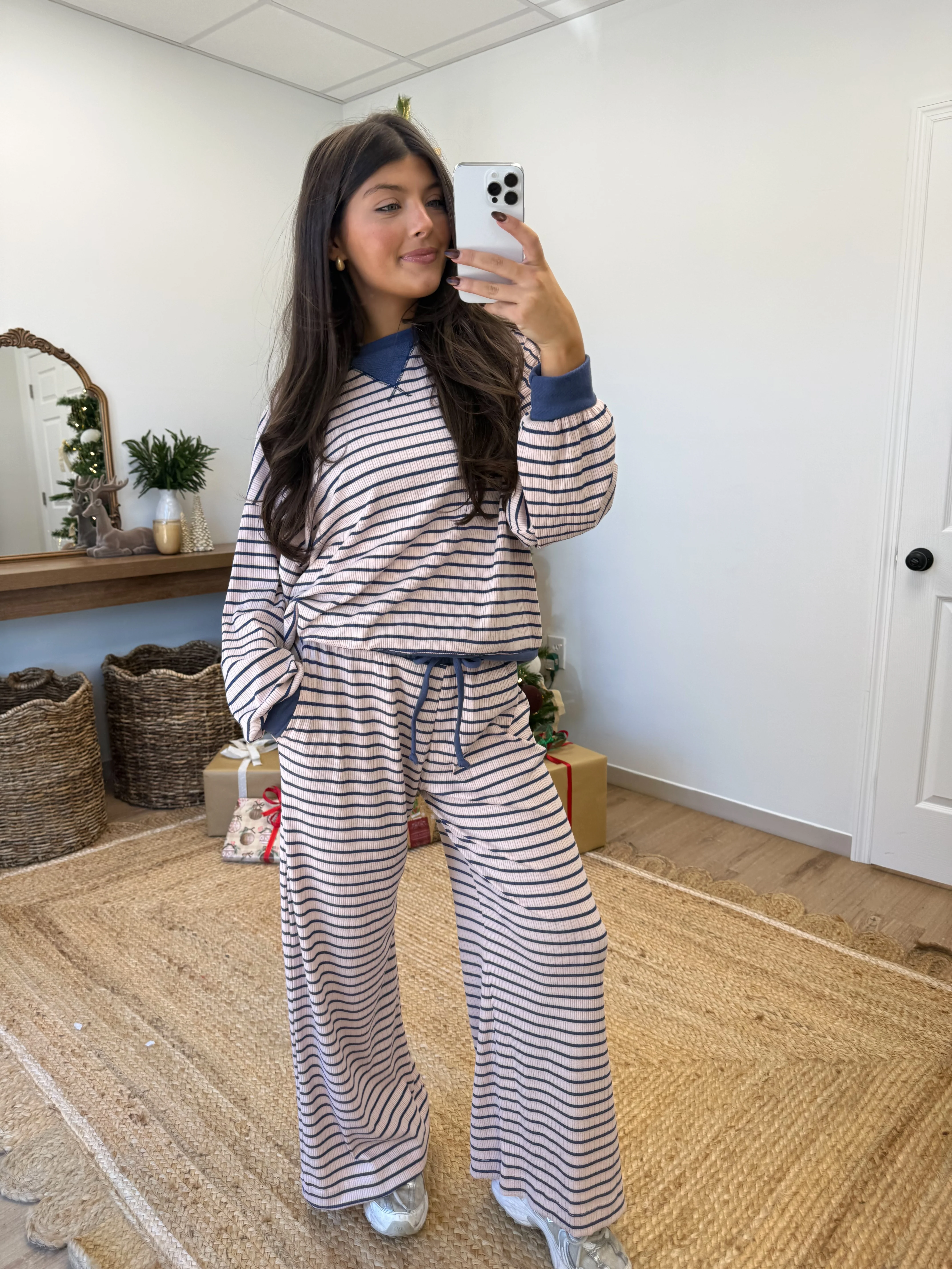 Jessi Lounge Set - Image 6