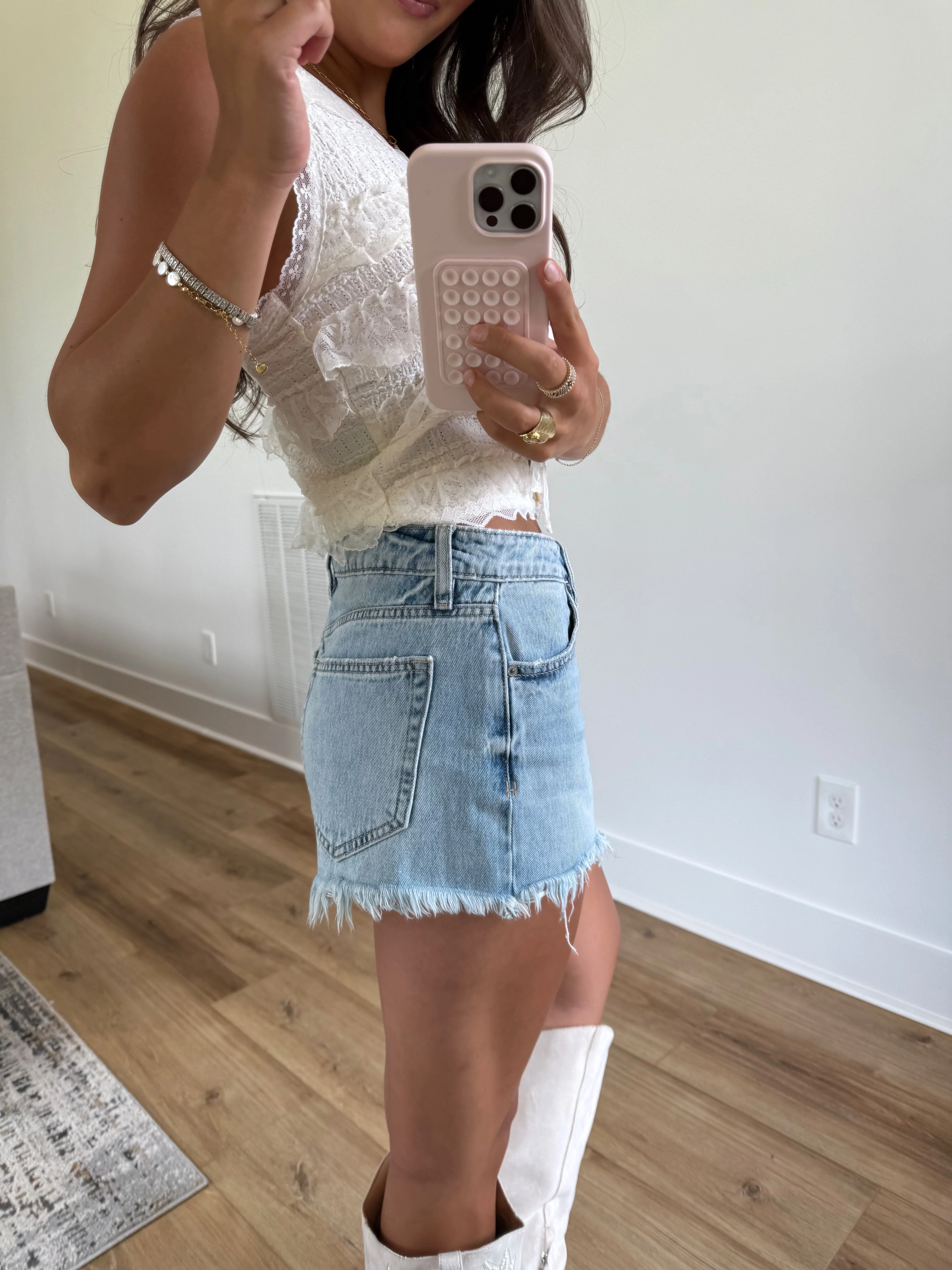 Light Wash Freyed Shorts - Image 4