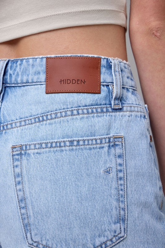 Light Wash Freyed Shorts - Image 9