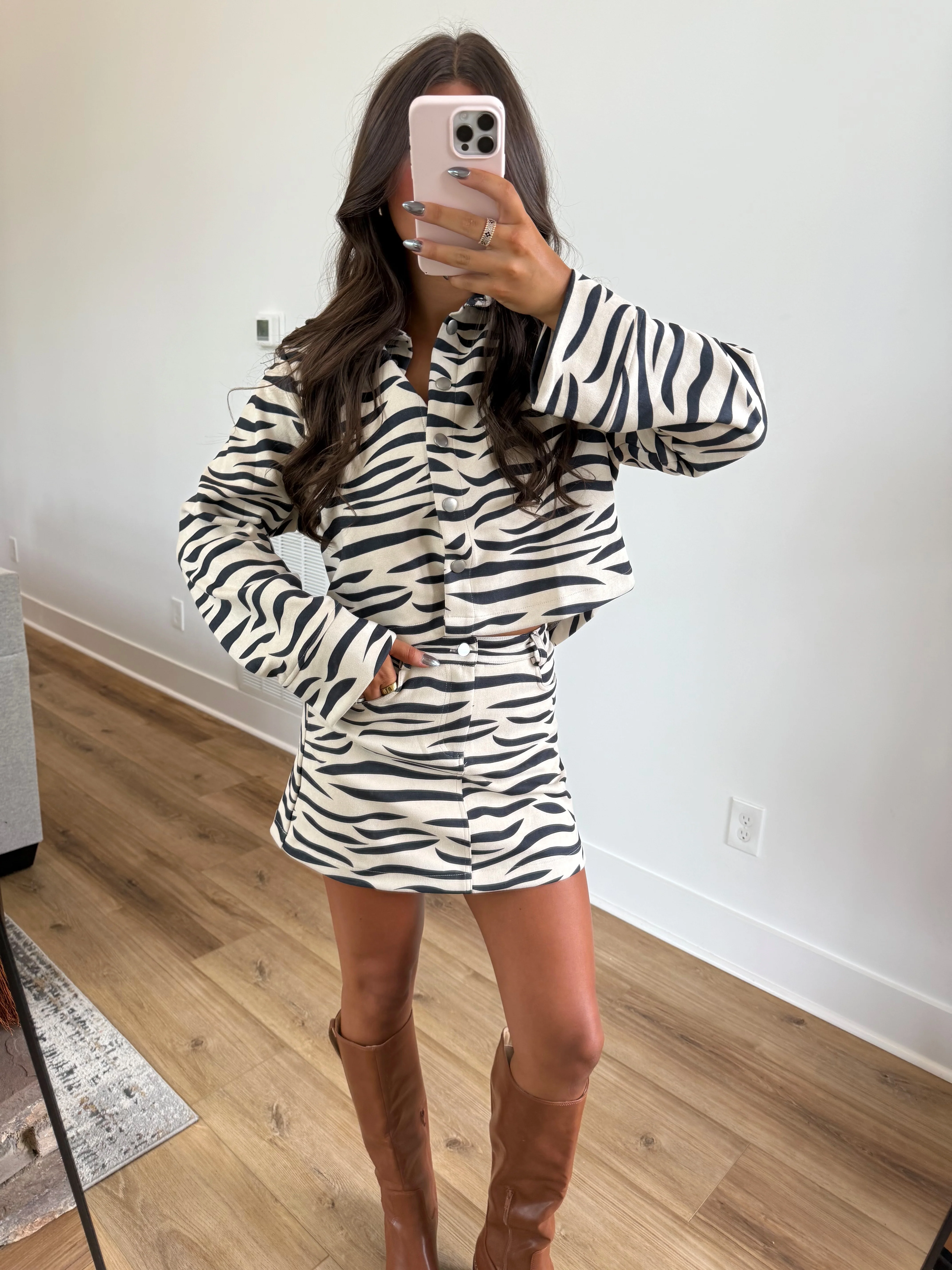 Navy Zebra Suede Set - Image 3