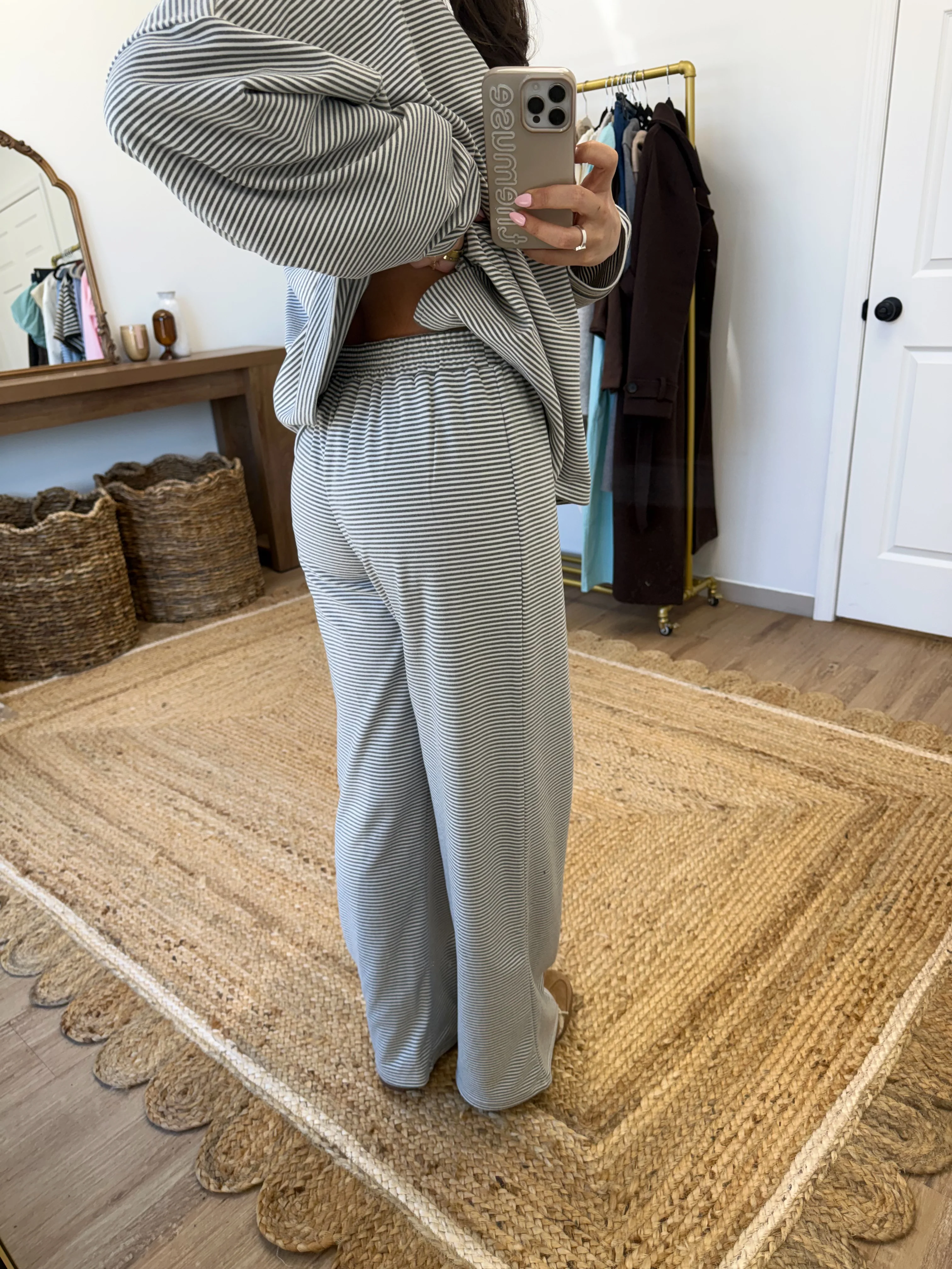 October Fleece BOTTOMS (Grey/Cream) - Image 4