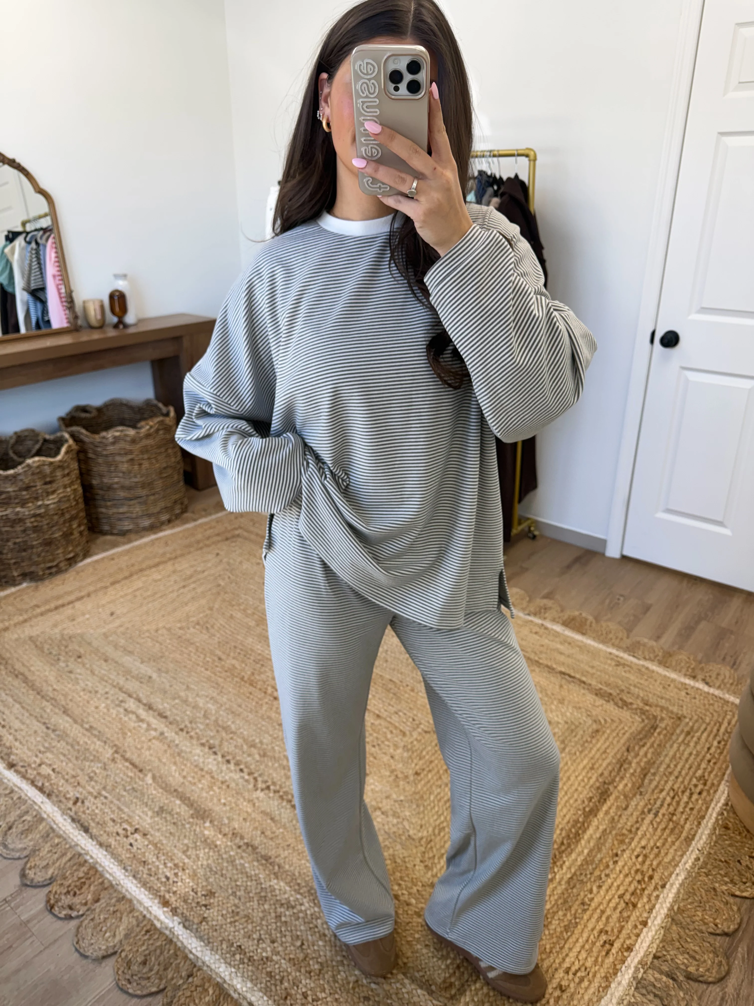 October Fleece TOP (Grey/Cream) - Image 2