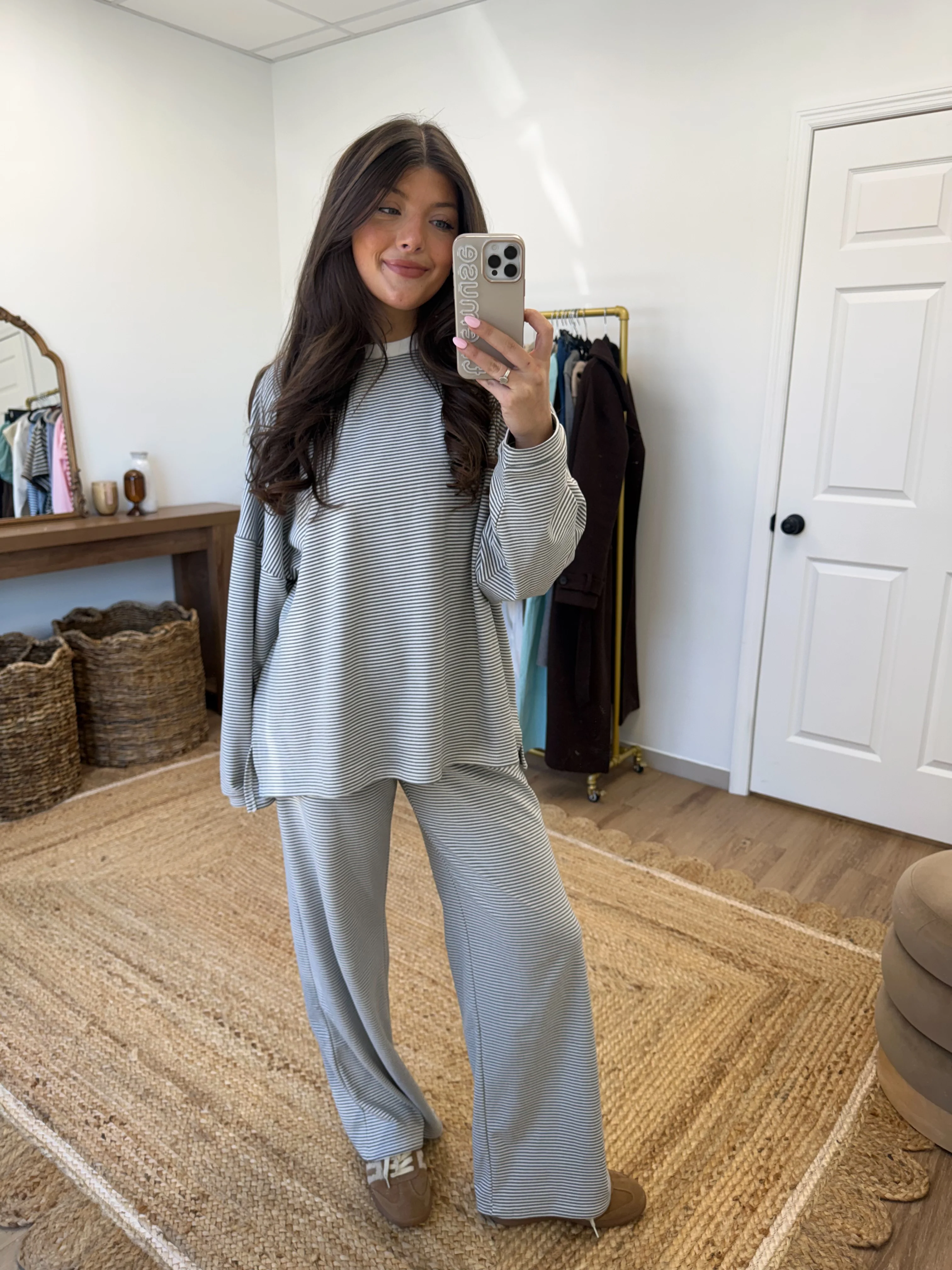 October Fleece TOP (Grey/Cream) - Image 3