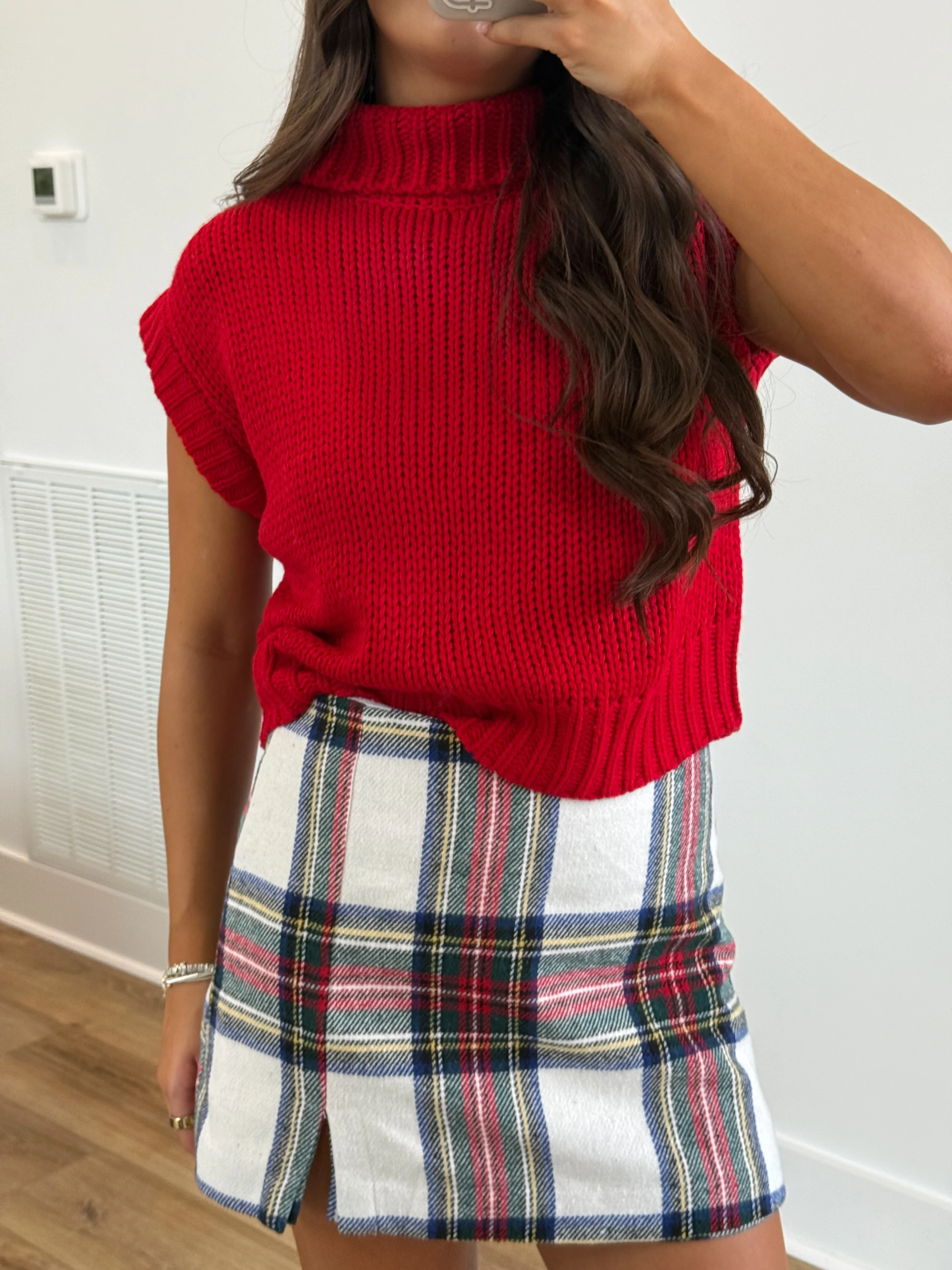 Red Wonderland Knit - Image 2