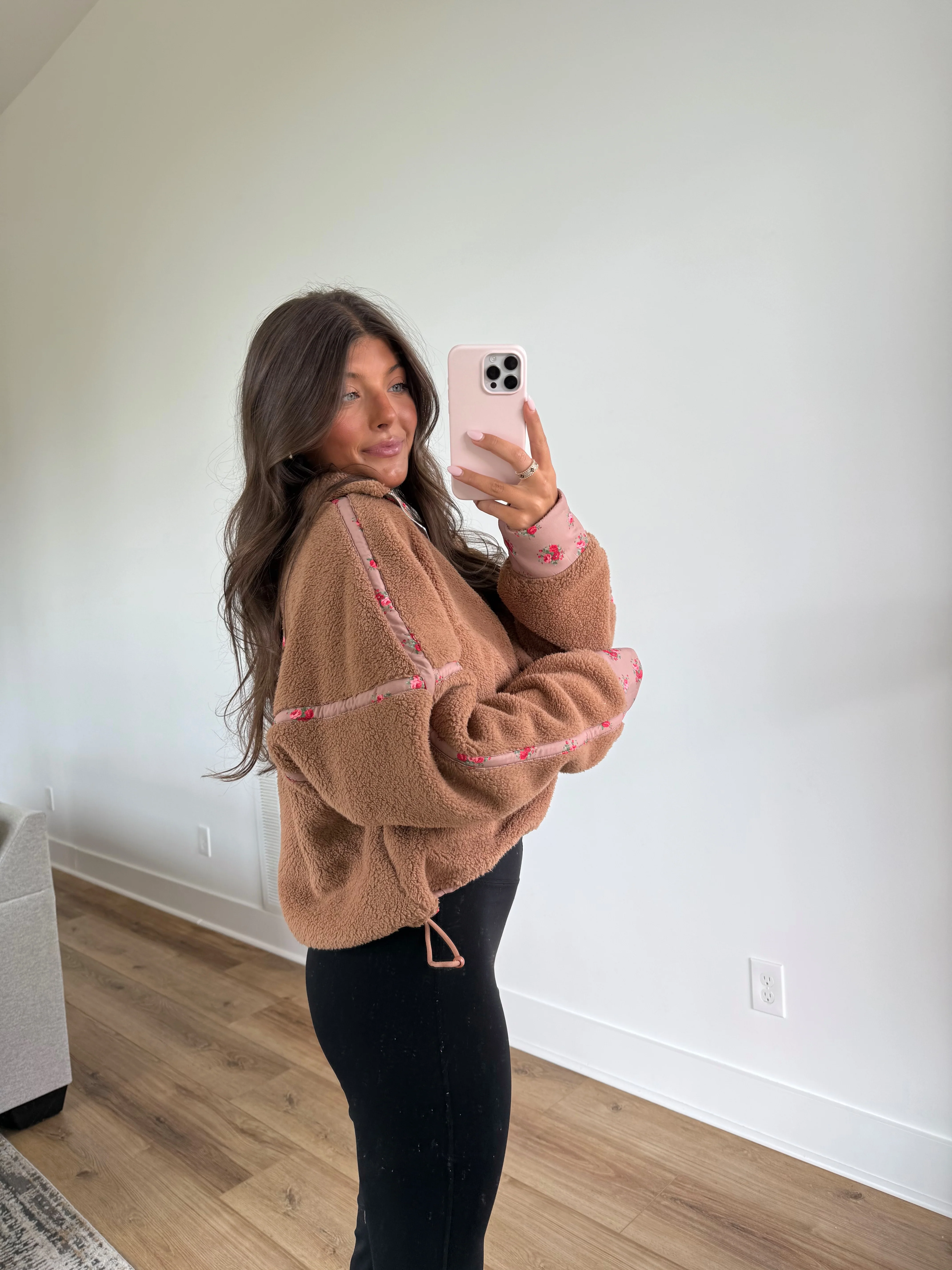 Rosie Posey Sherpa - Image 4