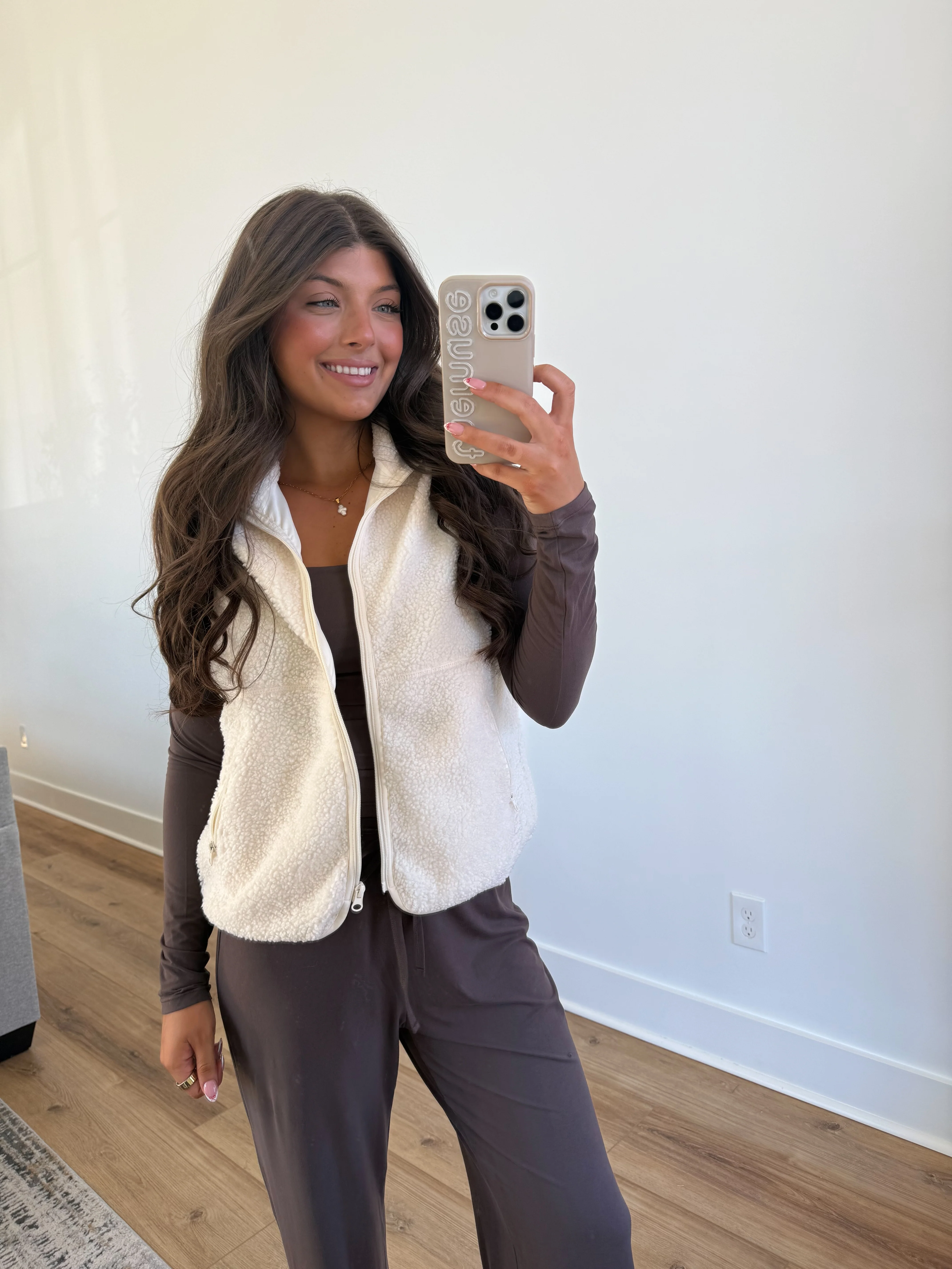 Snowy Sherpa Vest - Image 5