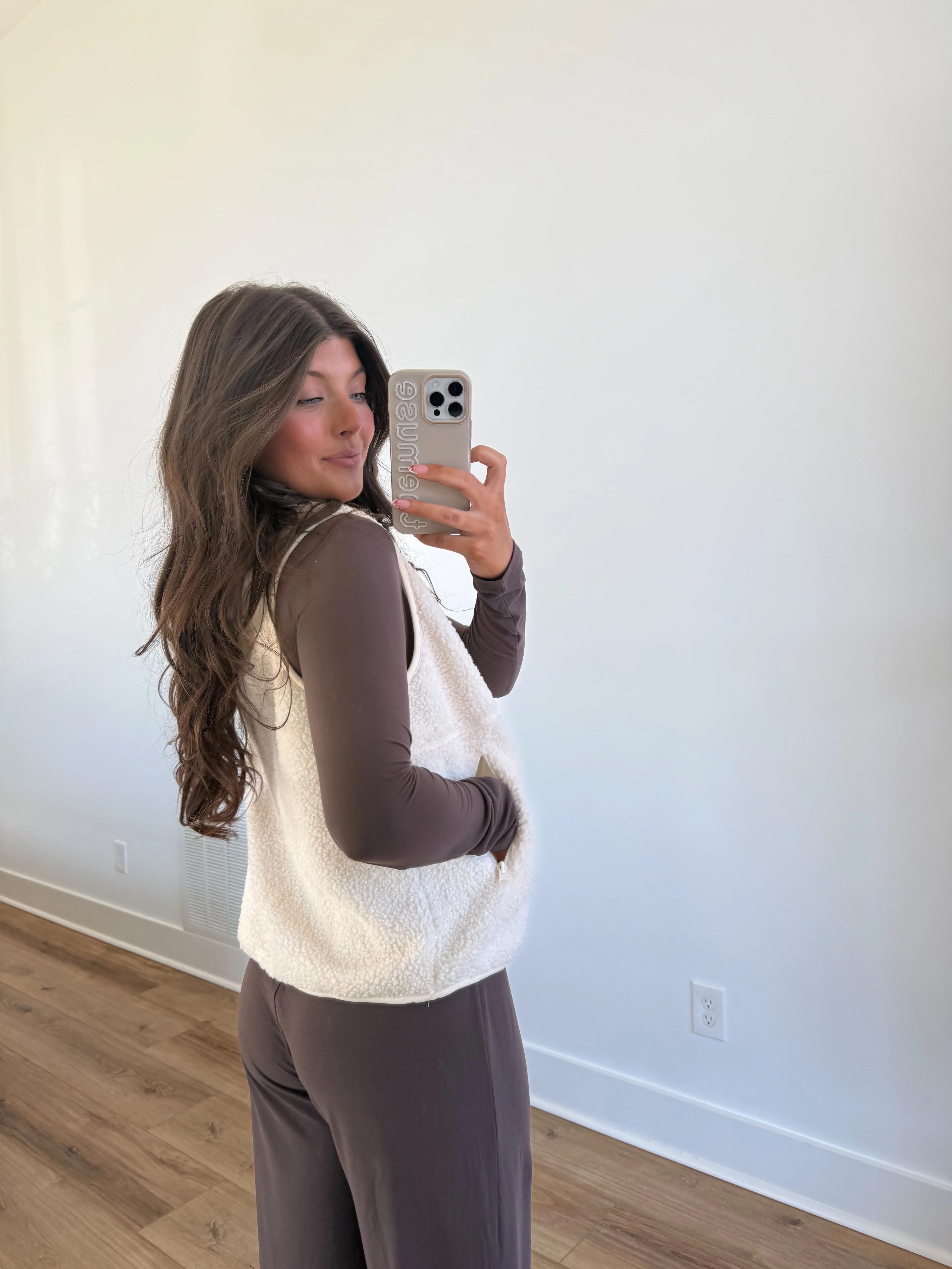 Snowy Sherpa Vest - Image 6