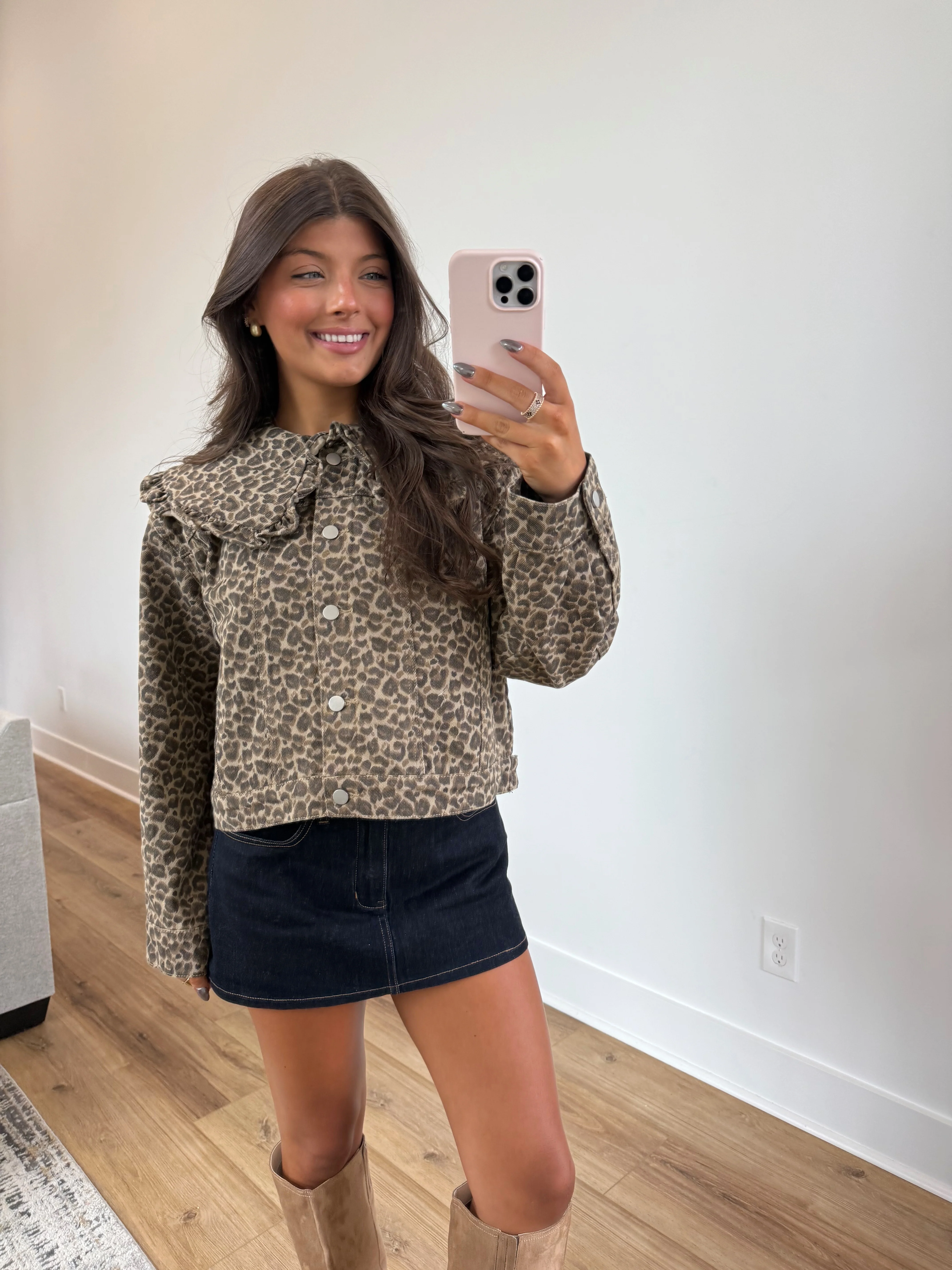 The Cheetah Collar Denim Jacket - Image 3