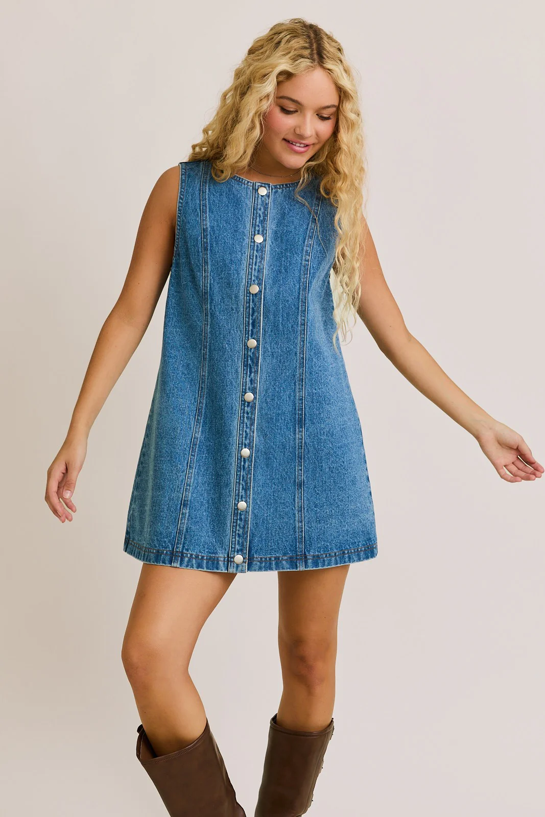 The Classic Jean Mini - Image 10