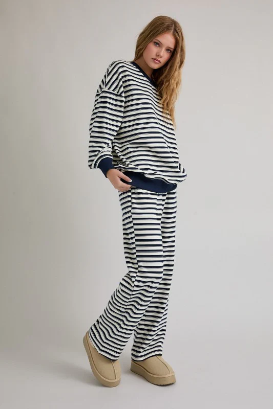 The Clean Line Set (Navy) - Image 9