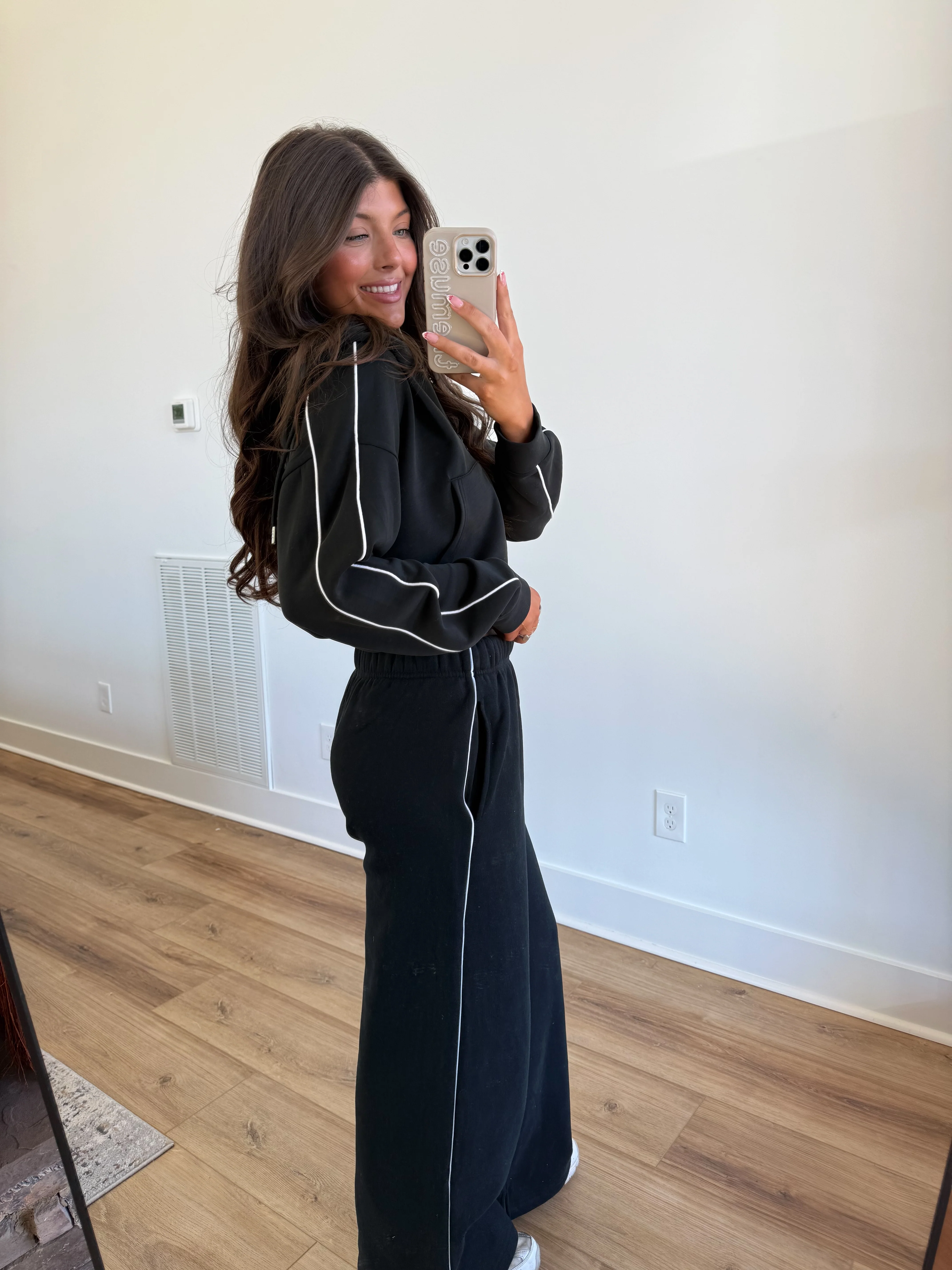 The Easy Wear Black Set - Image 3