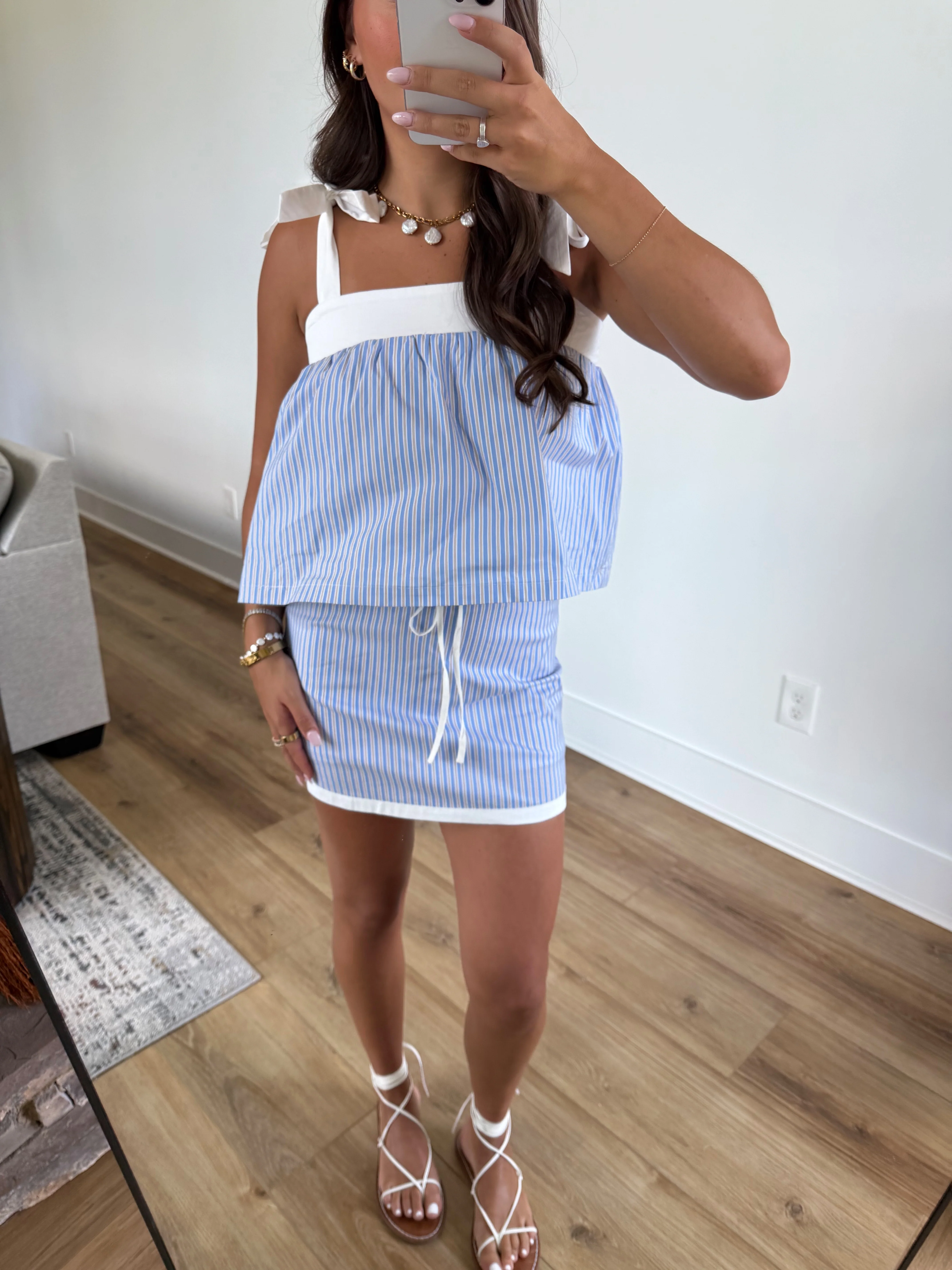 The Hamptons Set - Image 4