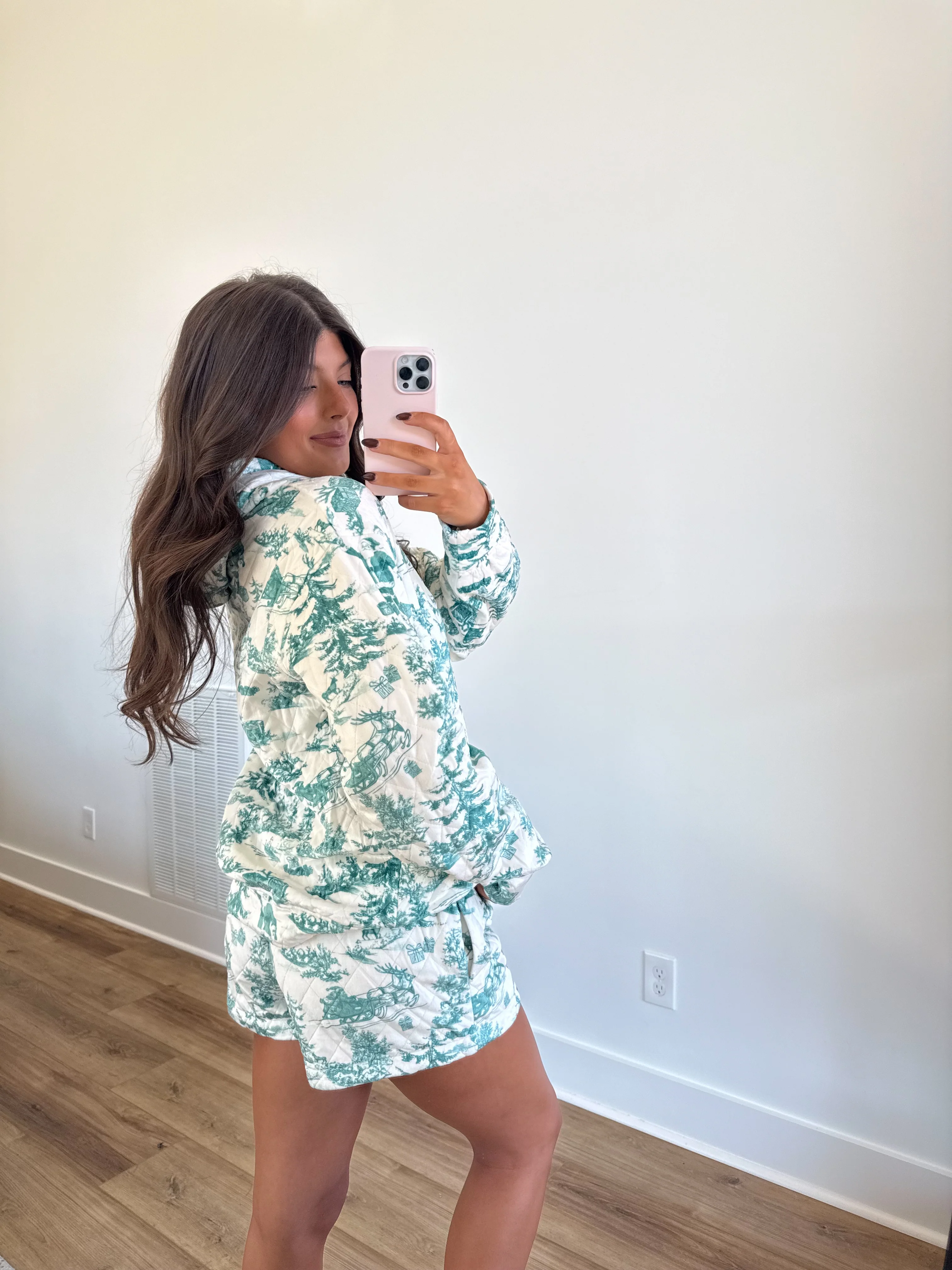 The Holiday Toile Set - Image 5