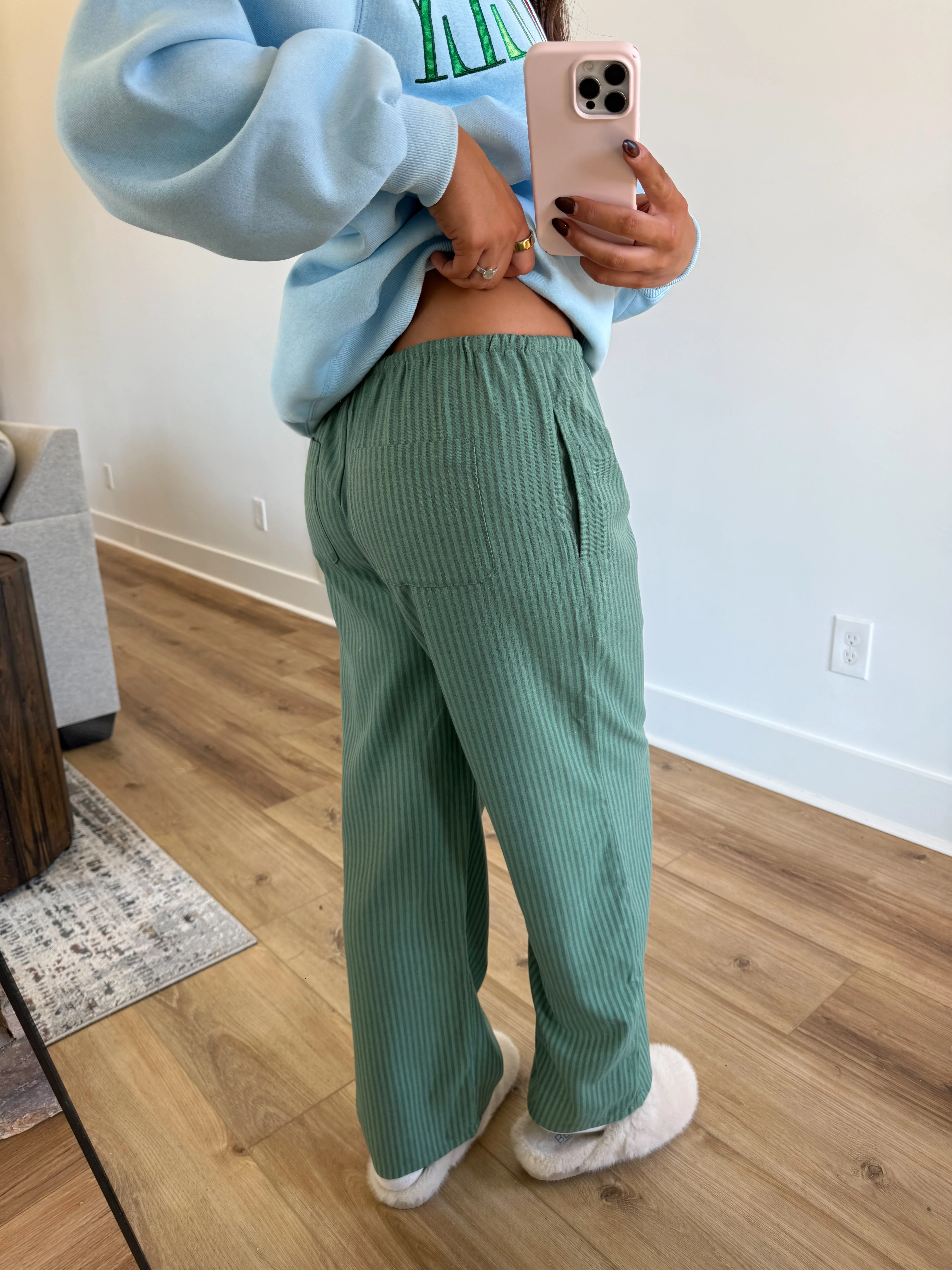 The Mistletoe Lounge Pants - Image 3