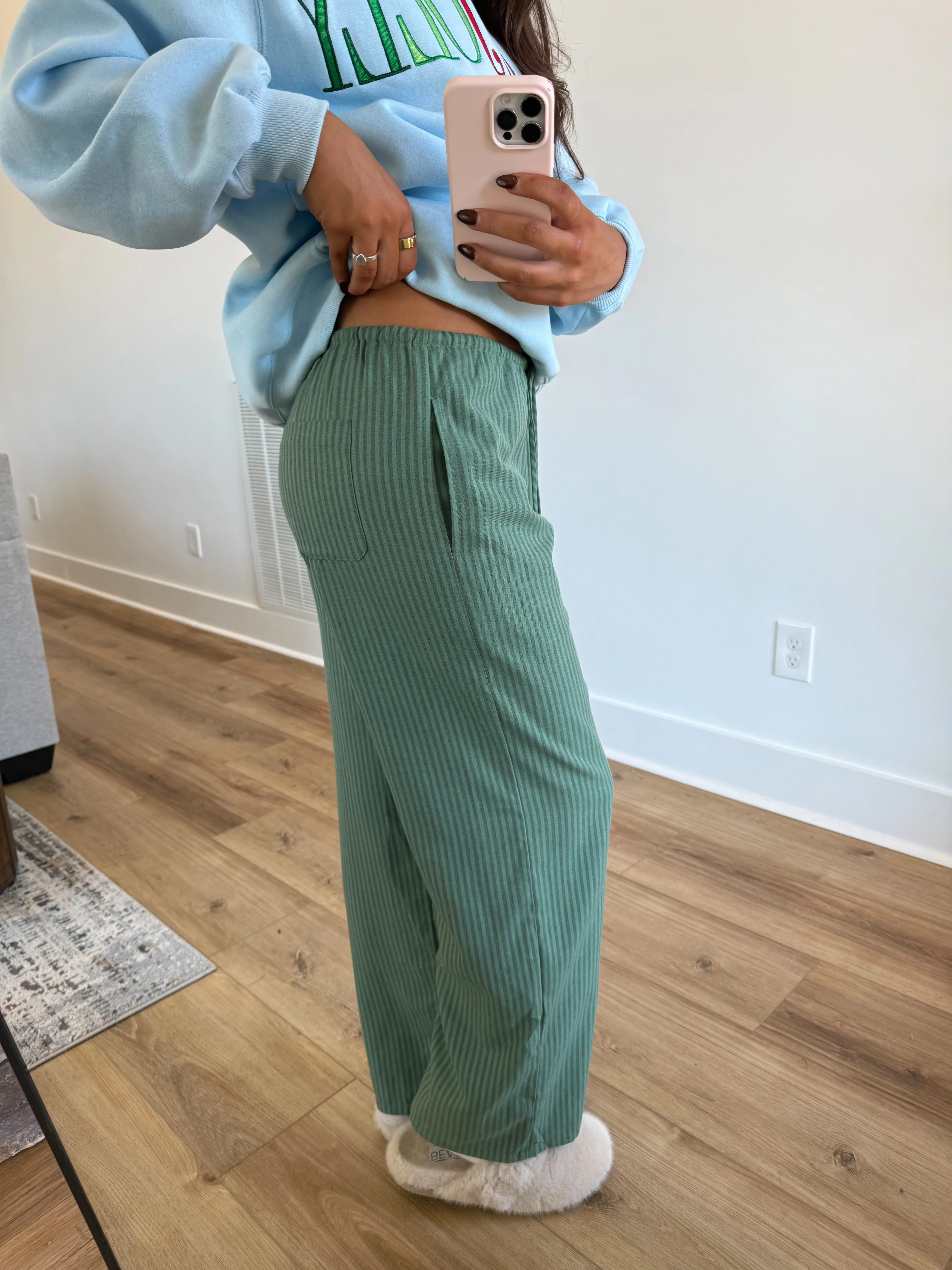 The Mistletoe Lounge Pants - Image 5