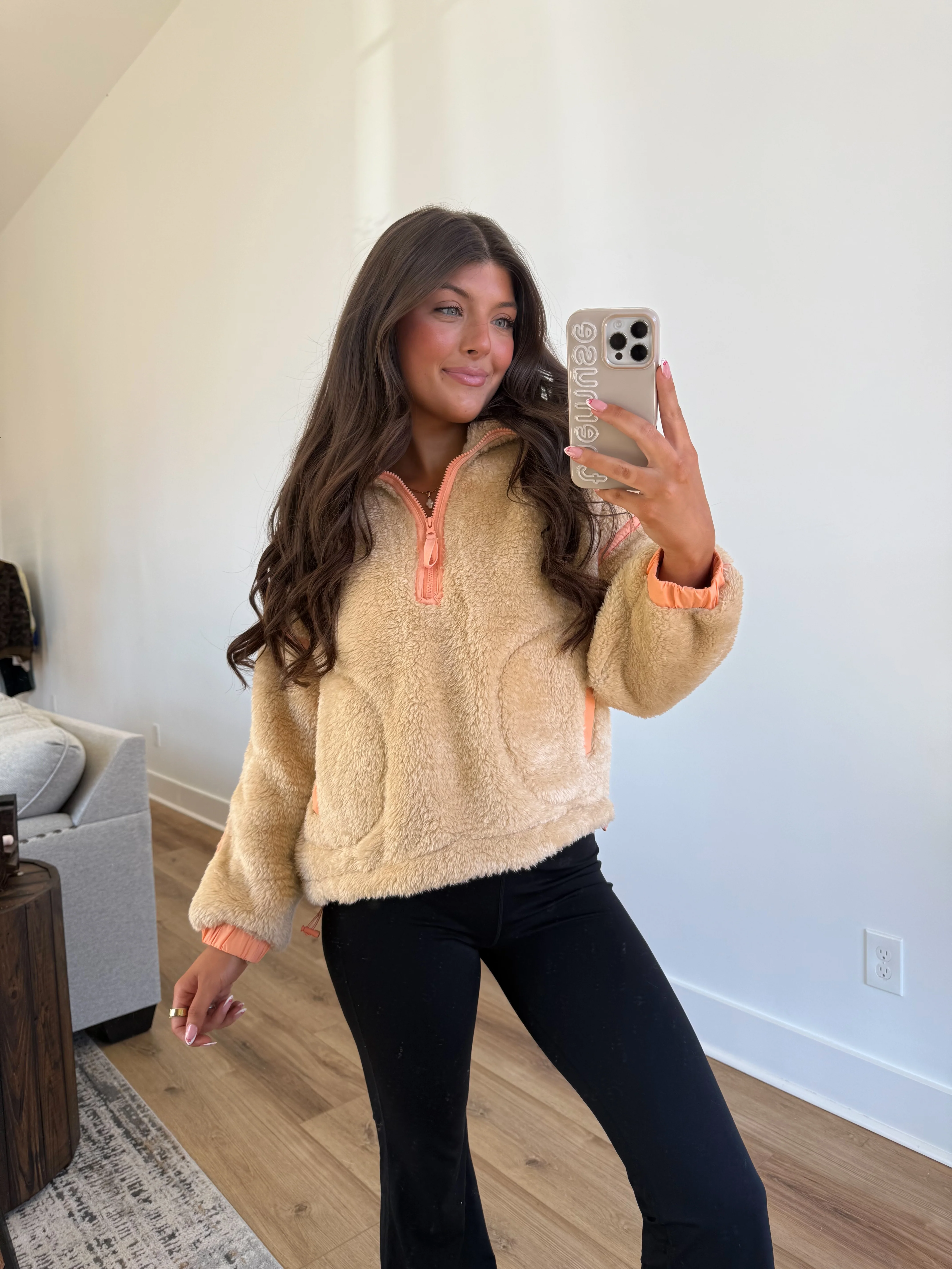 The On-The-Go Sherpa (Biege/Orange) - Image 2