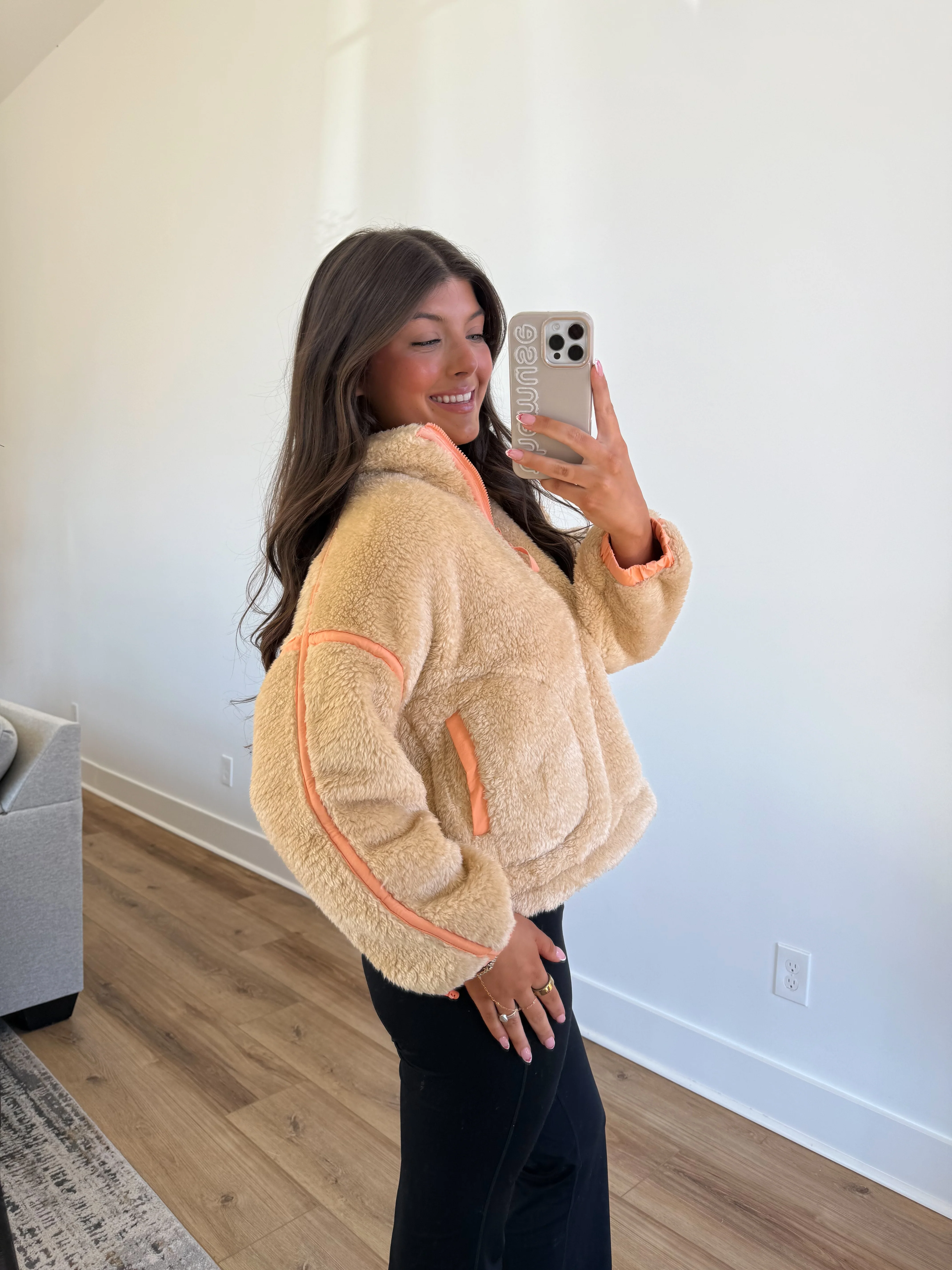 The On-The-Go Sherpa (Biege/Orange) - Image 3