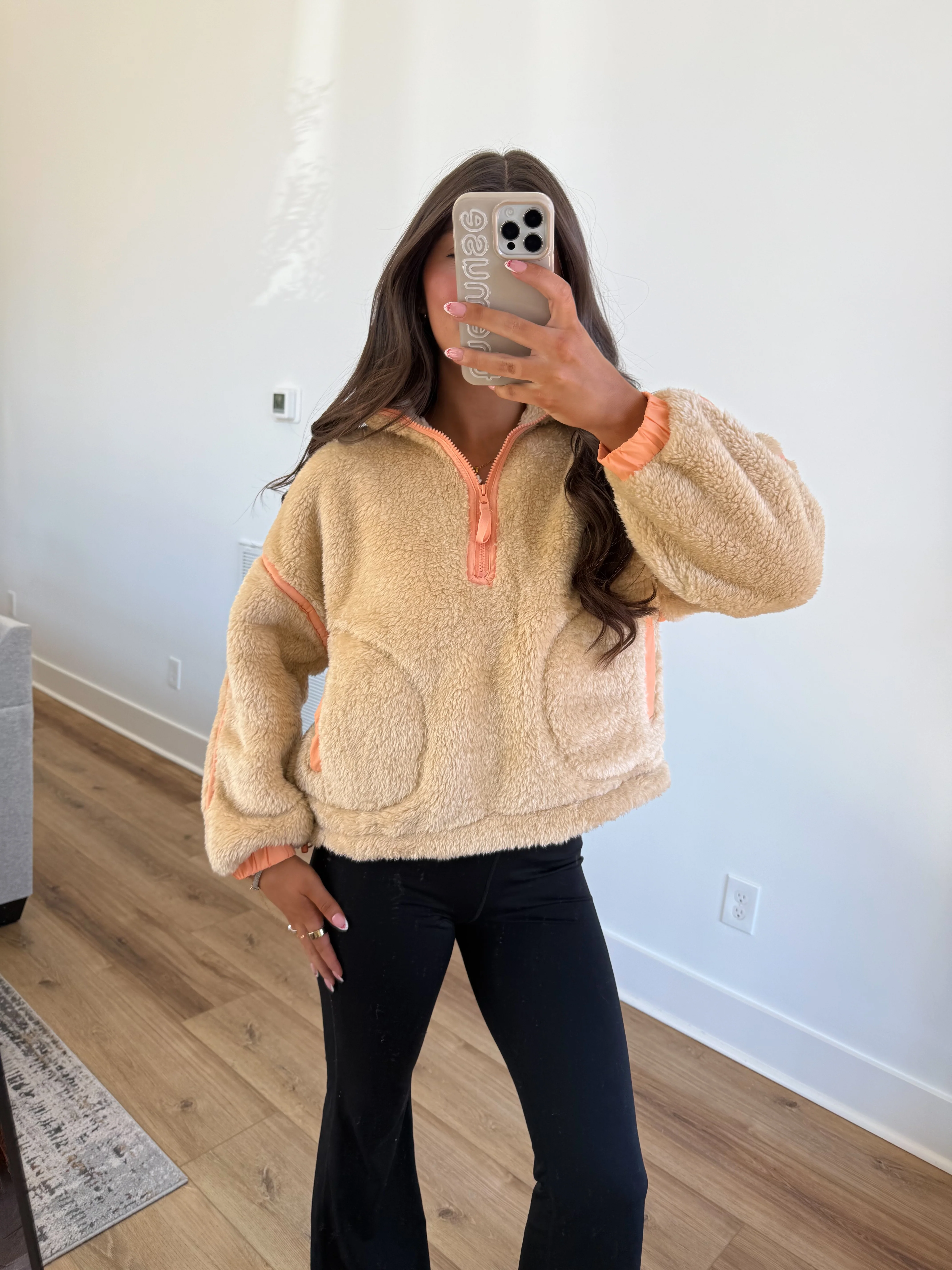 The On-The-Go Sherpa (Biege/Orange) - Image 4