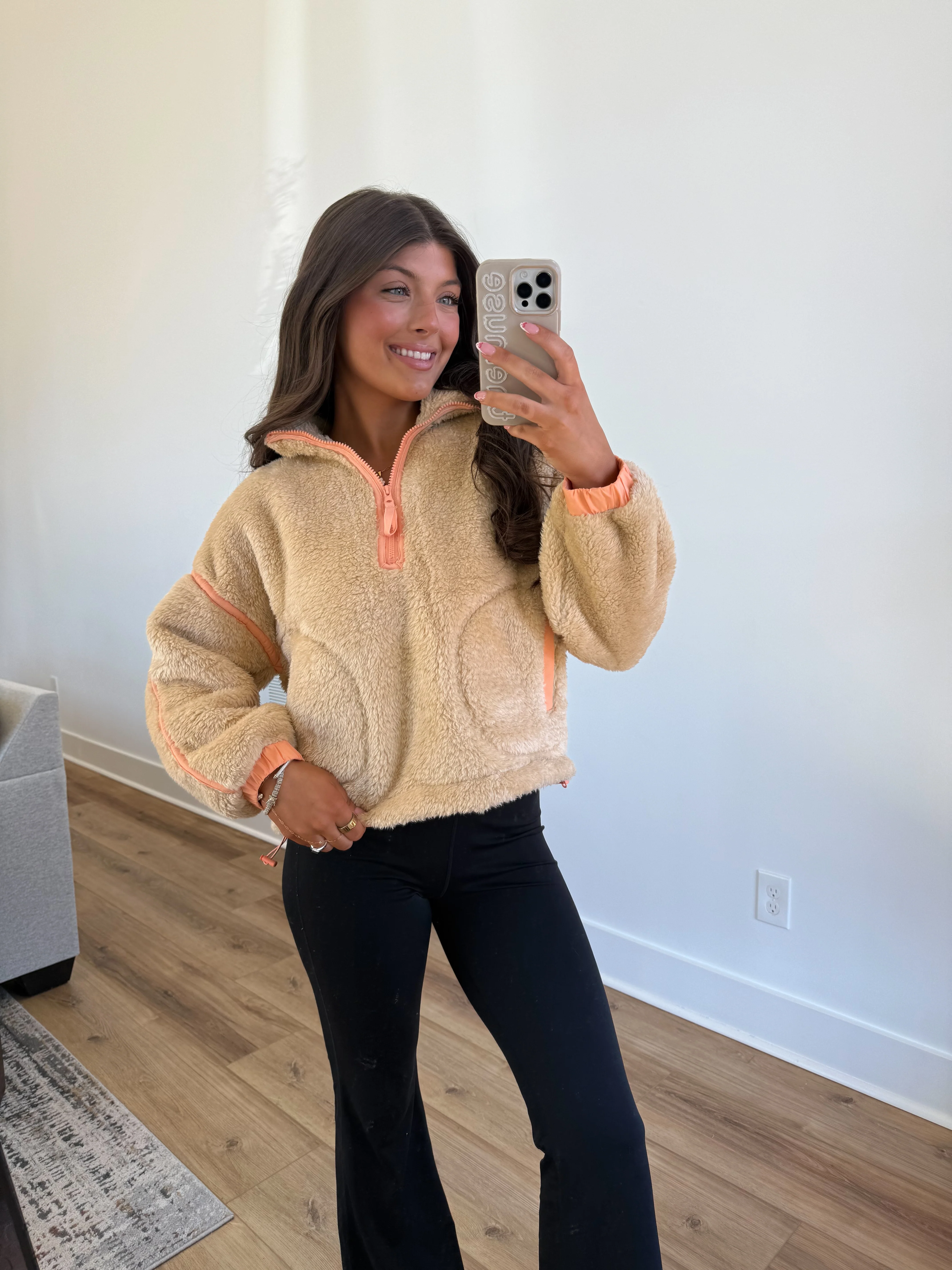 The On-The-Go Sherpa (Biege/Orange) - Image 7