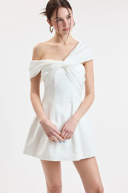 The Twisted Vows Dress (White) - Image 8