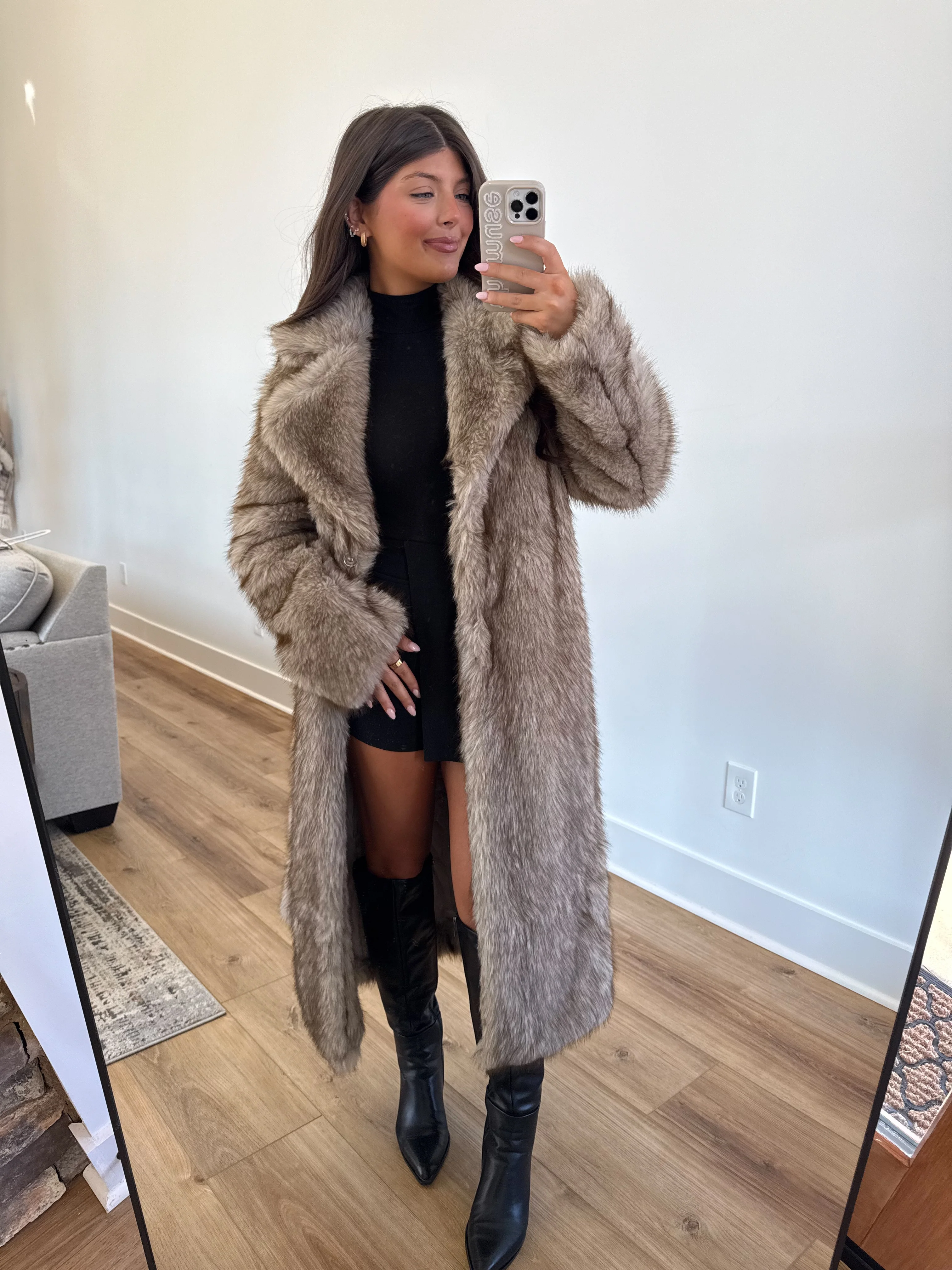 The Winter Glamour Coat - Image 3